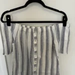 Featured thumbnail for Blouse à épaules dénudées
