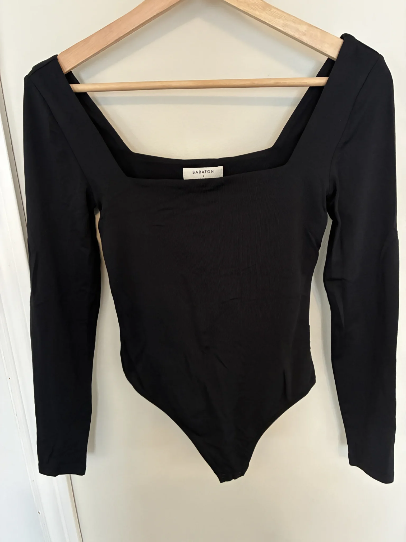 Featured image for Body à encolure carrée Aritzia – Noir