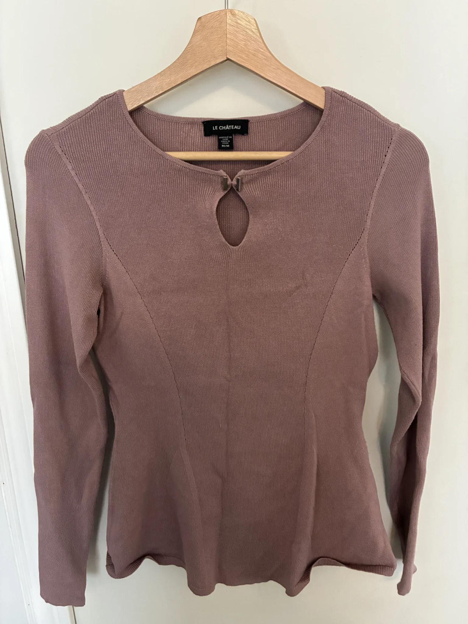 Featured image for Haut à manches longues Le Château – Rose poudré / Mauve