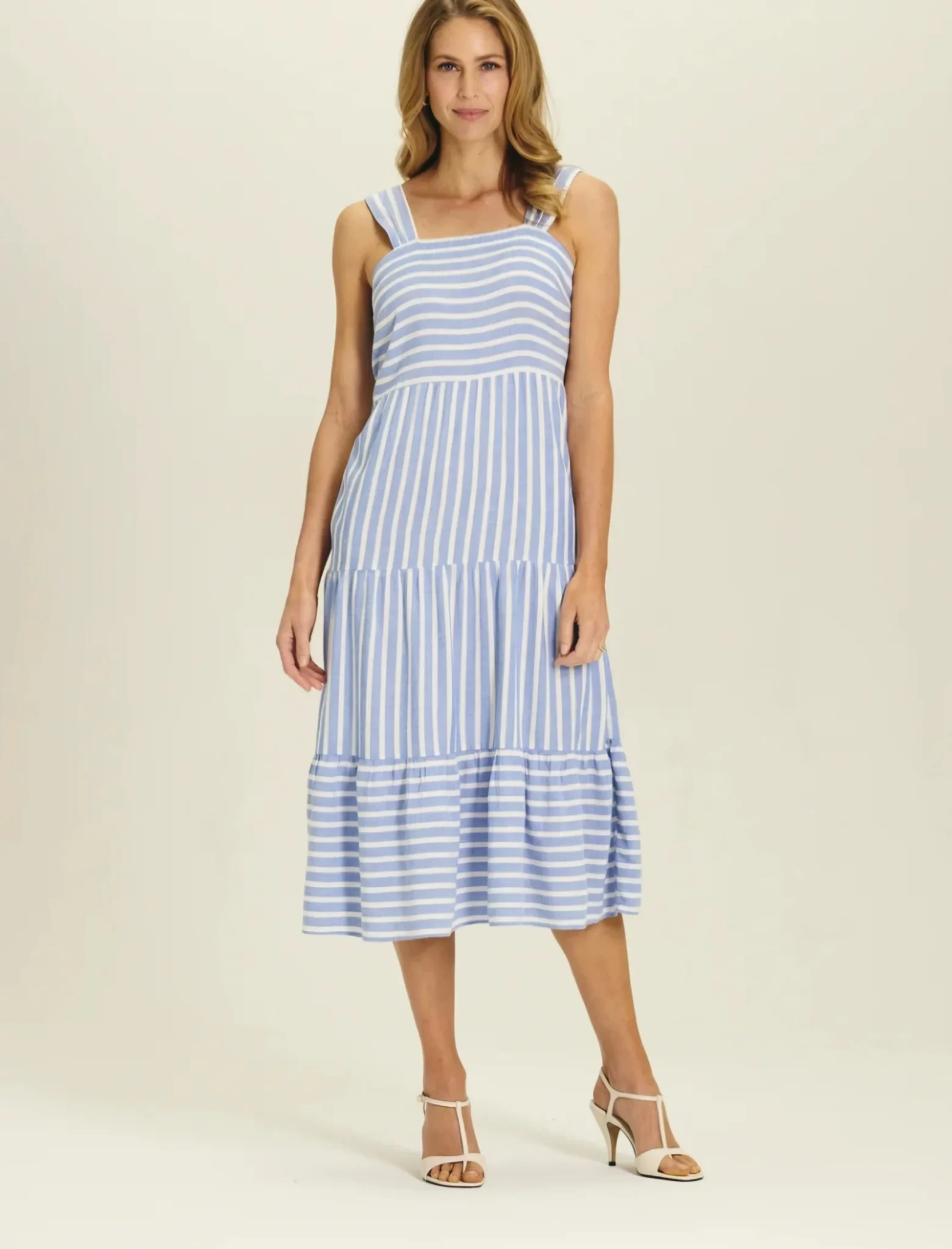 Featured image for 🌷Robe Lina - Beachlunchlounge