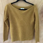 Featured thumbnail for Chandail en tricot moutarde - Babaton