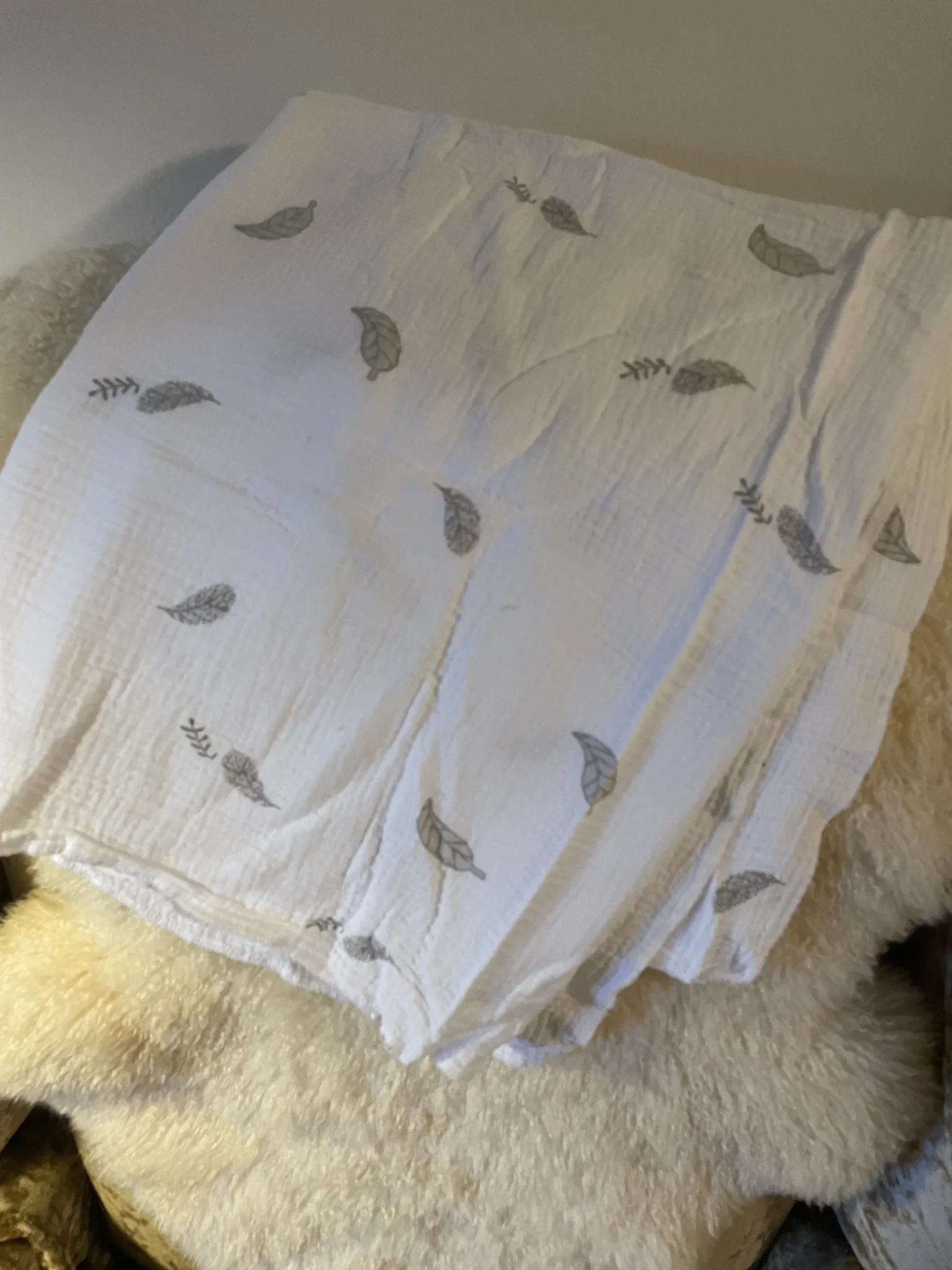 Featured image for Large muslin comfort blanket for newborns