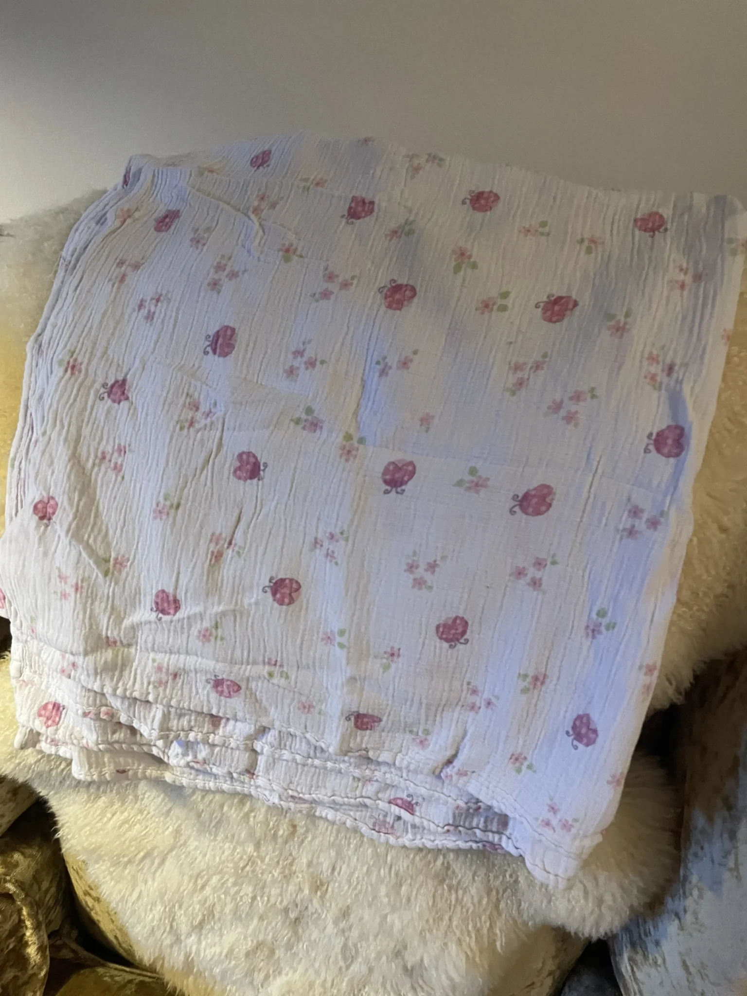 Featured image for Ultra-lightweight floral blankets