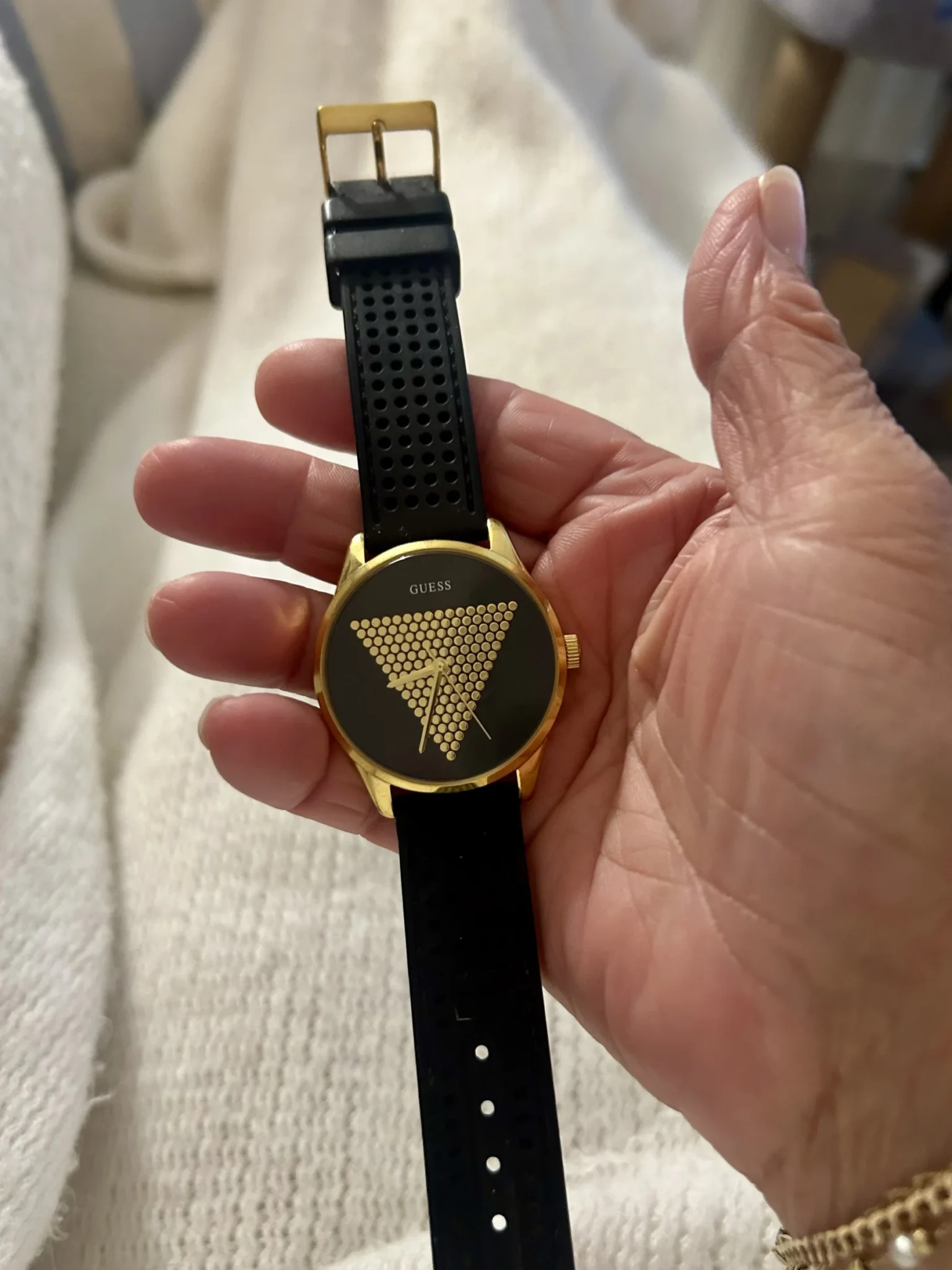 Image for A stunning ladies’ watch from GUESS, the “Mini Imprint” model (Reference: W1227L3).