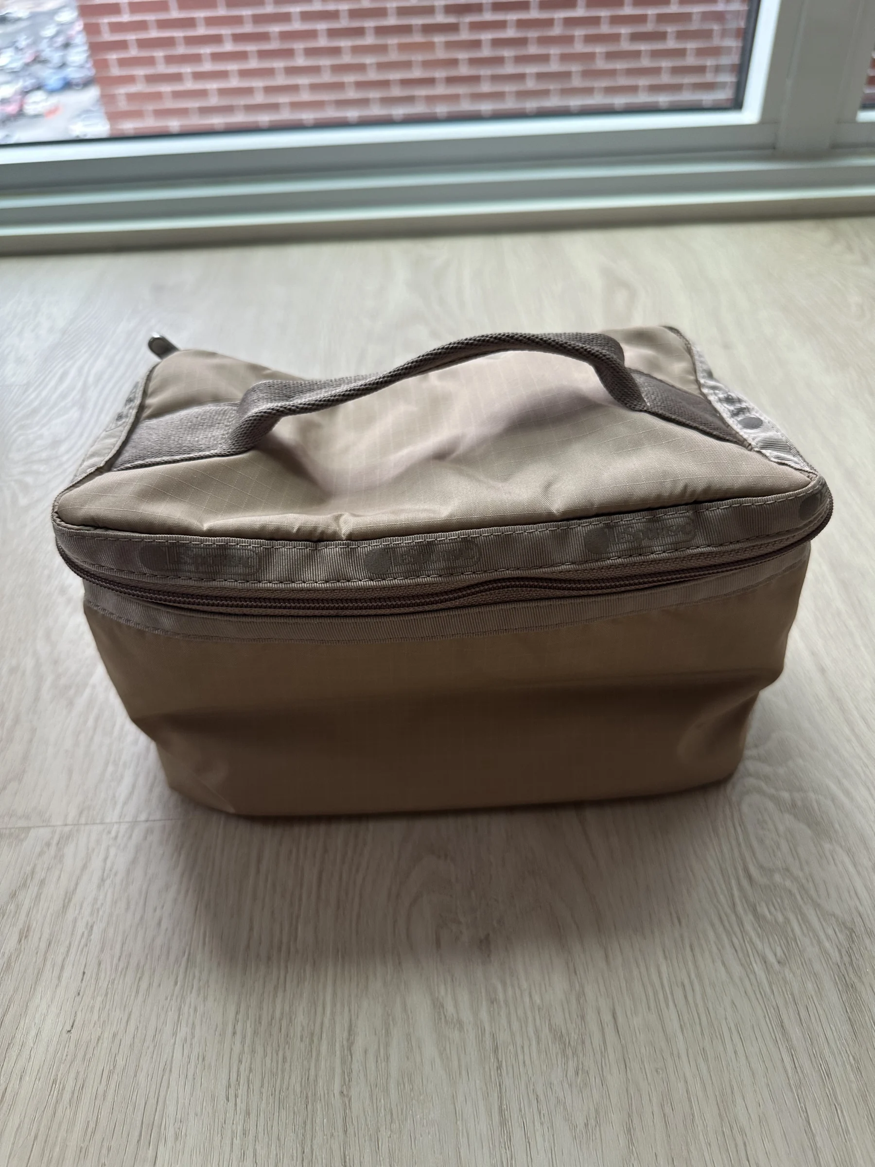 LeSportSac Train Case Taupe *Autre seconde main