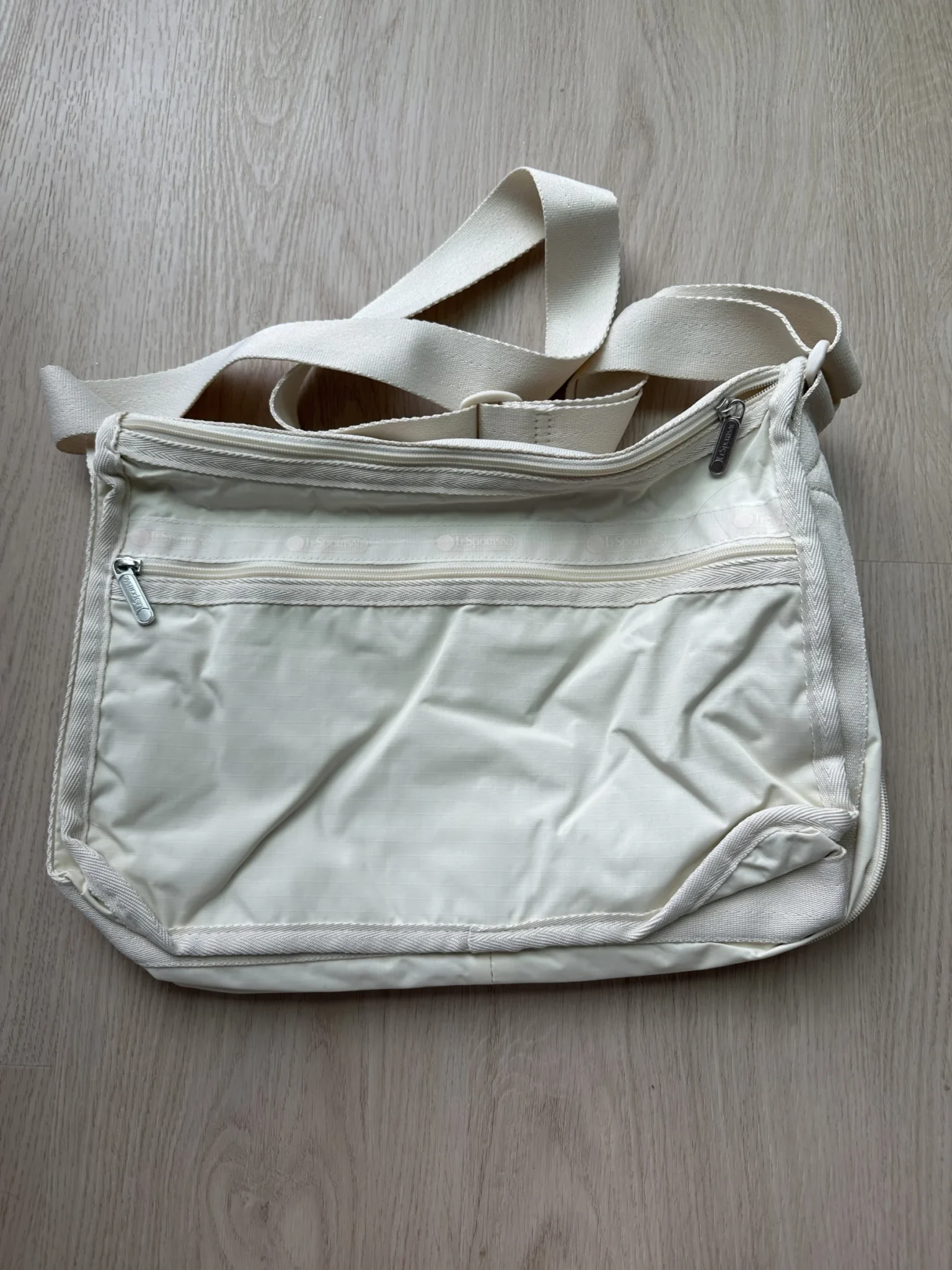 Image for LeSportSac Deluxe Everyday Bag Beige