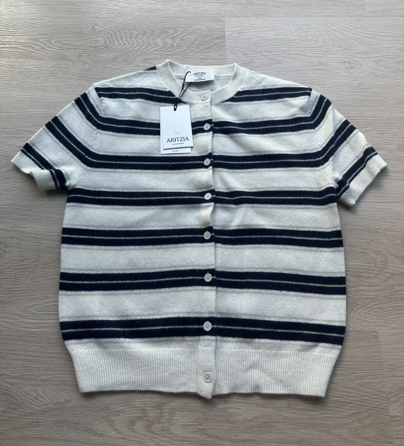 Featured image for Aritzia Cashmere Short Sleeve Crew 2XS