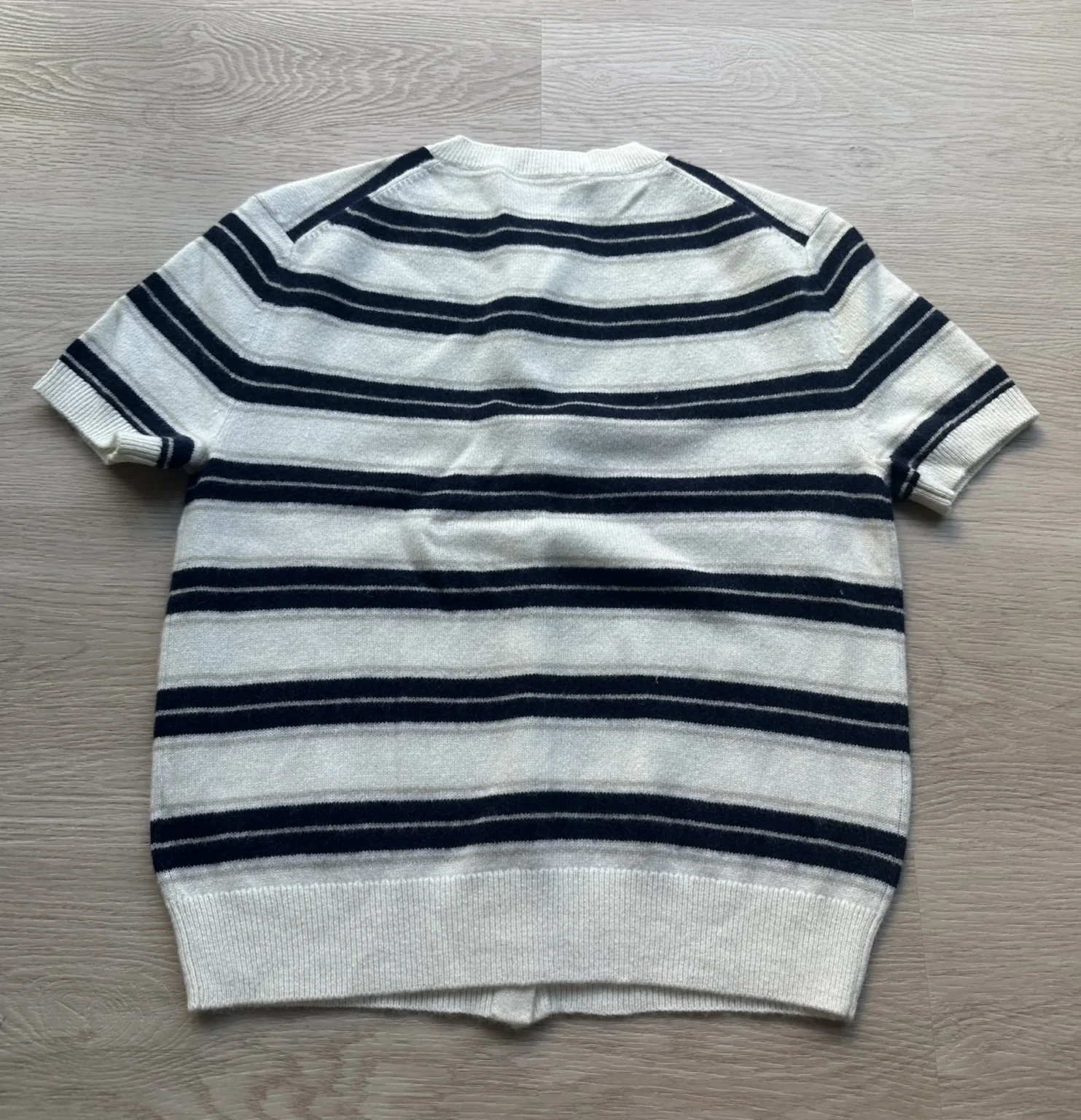 Image for Aritzia Cashmere Short Sleeve Crew 2XS