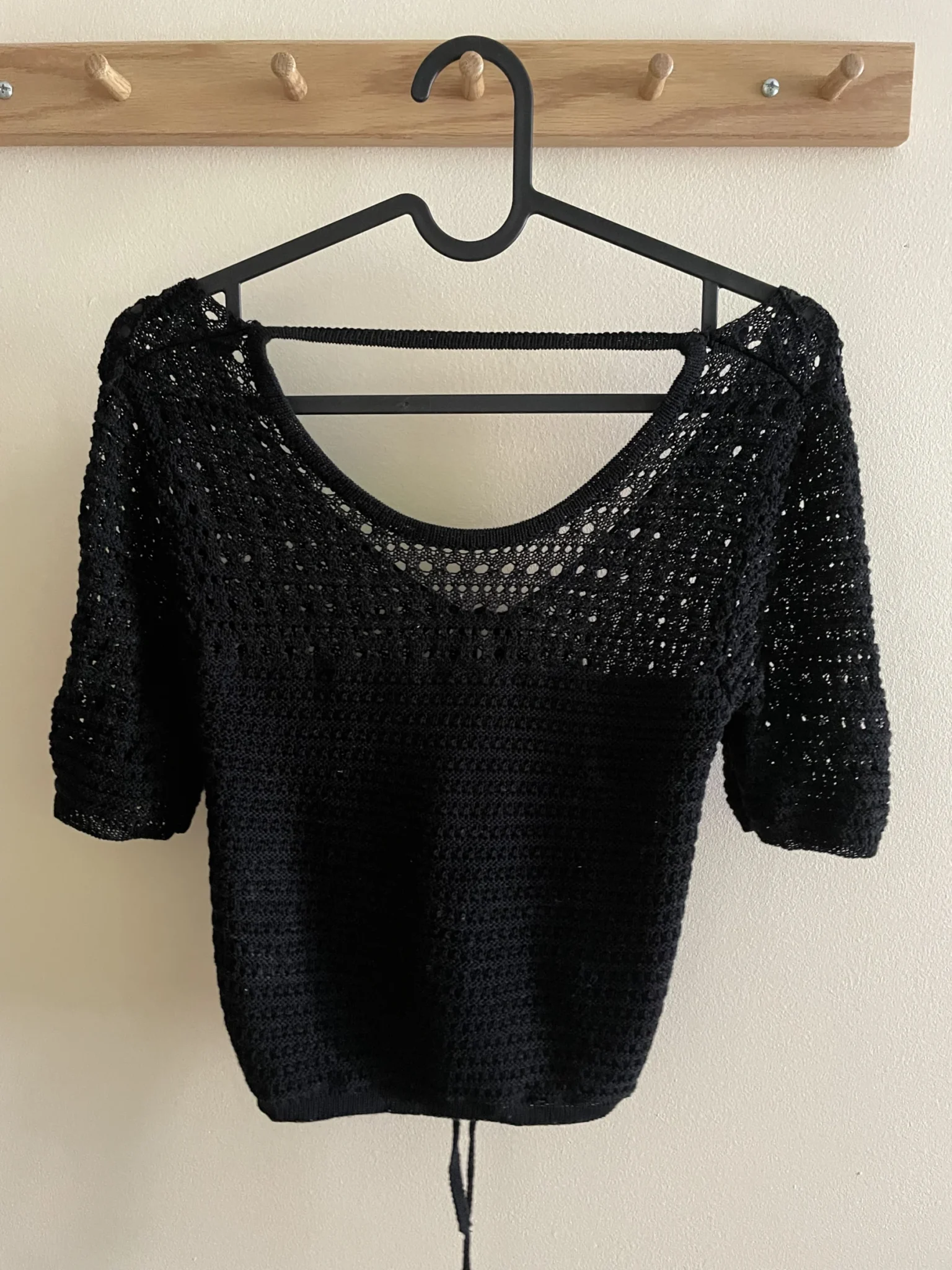 Image for Black backless knitted jumper.