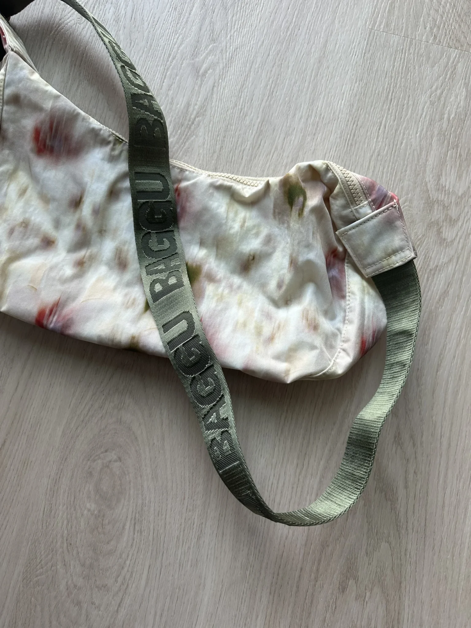 Image for Baggu Medium Nylon Crescent Bag