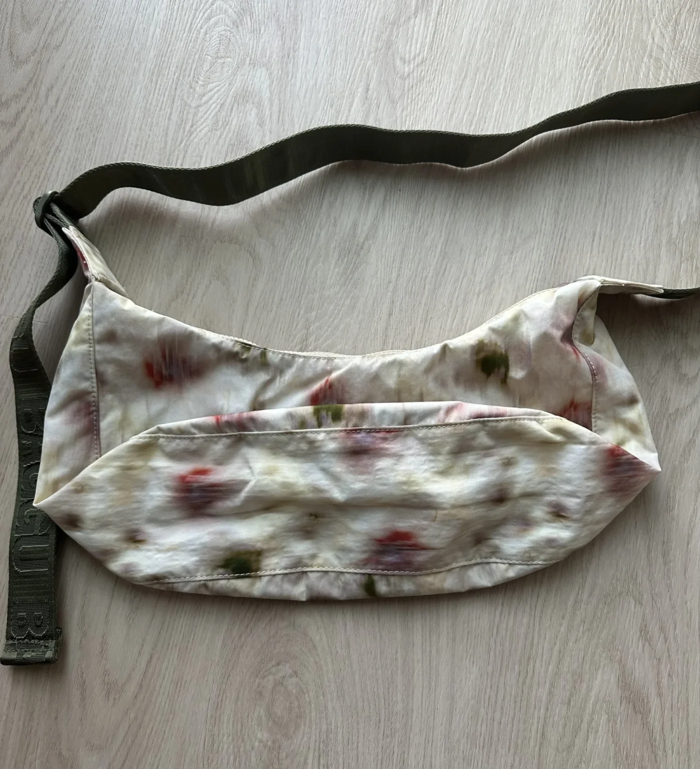 Image for Baggu Medium Nylon Crescent Bag