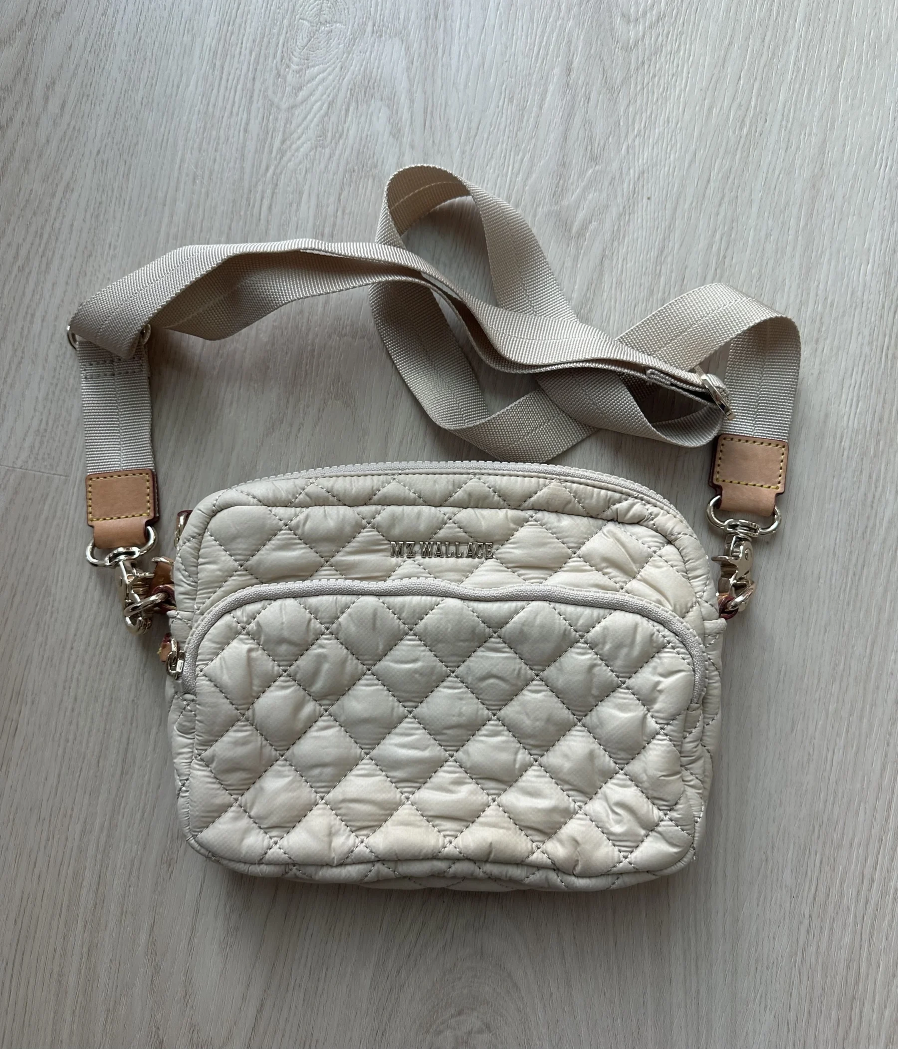 MZ Wallace Small Metro Camera Bag *Autre seconde main