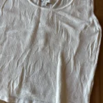 Thumbnail for Short white camisole with a leaf pattern