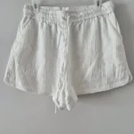 Thumbnail for Lightweight shorts with pockets