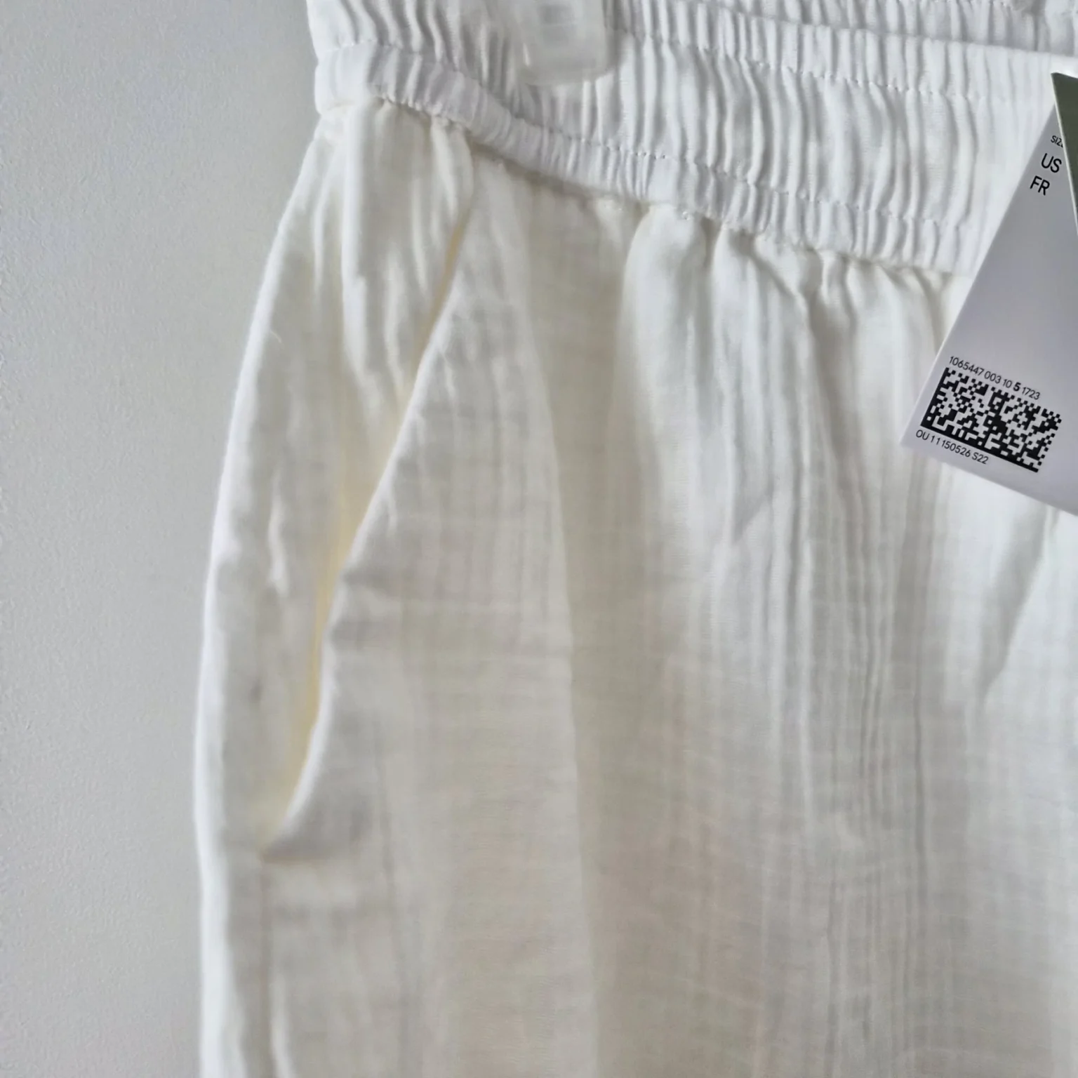 Image for Lightweight shorts with pockets