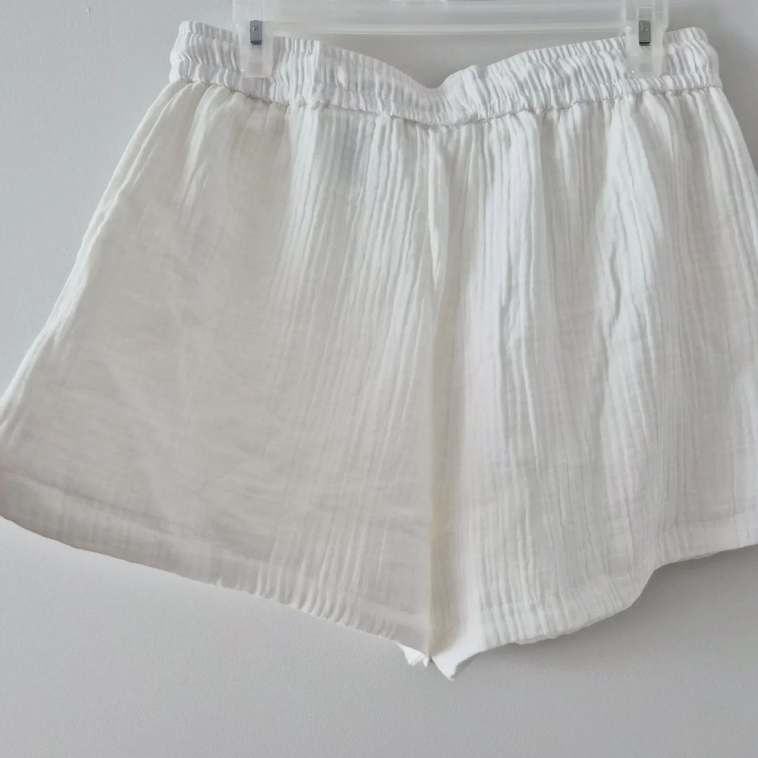 Image for Lightweight shorts with pockets