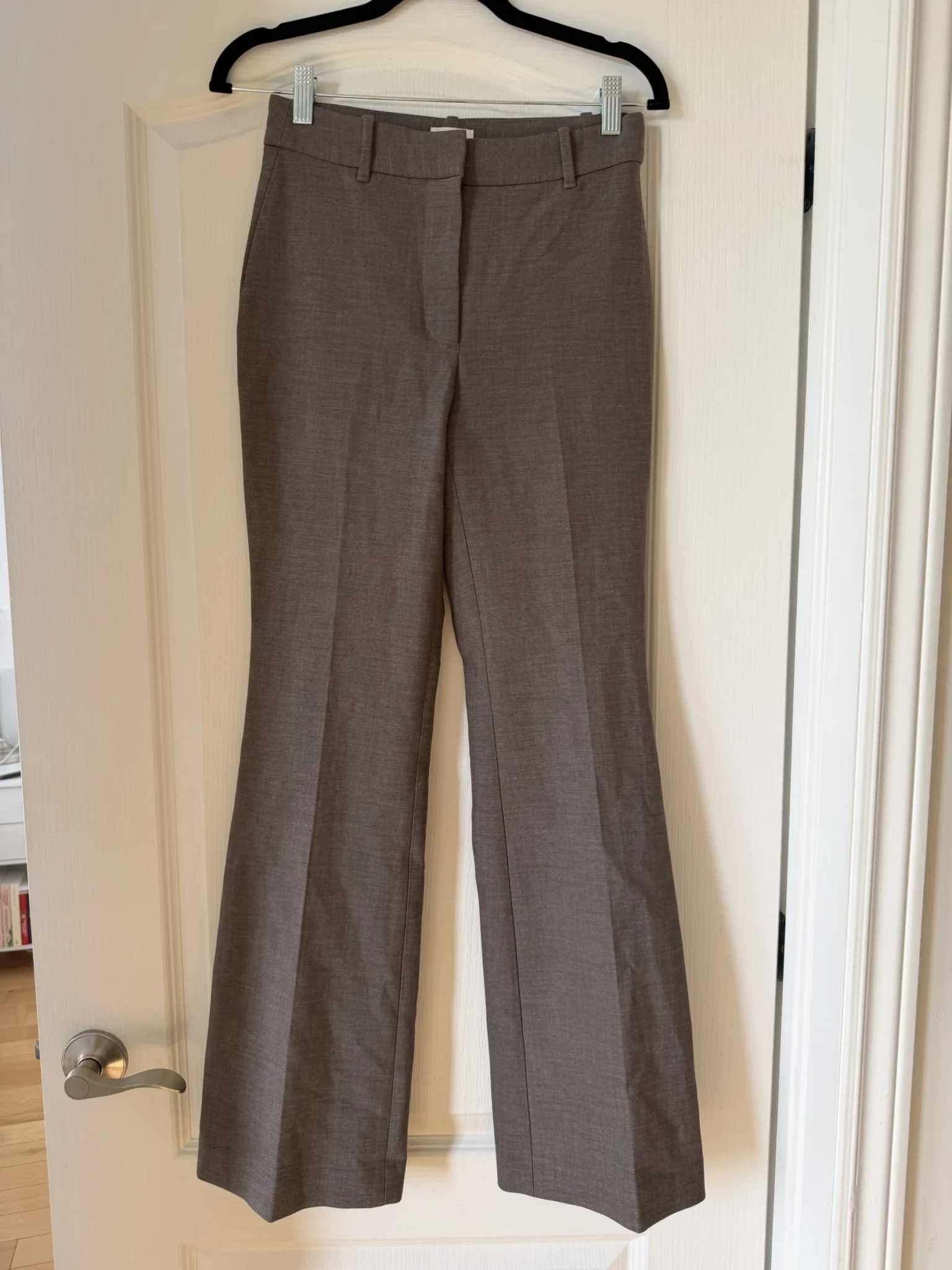 Featured image for Pantalon Wilfred Aritzia modèle Vivace pants marron taille 2