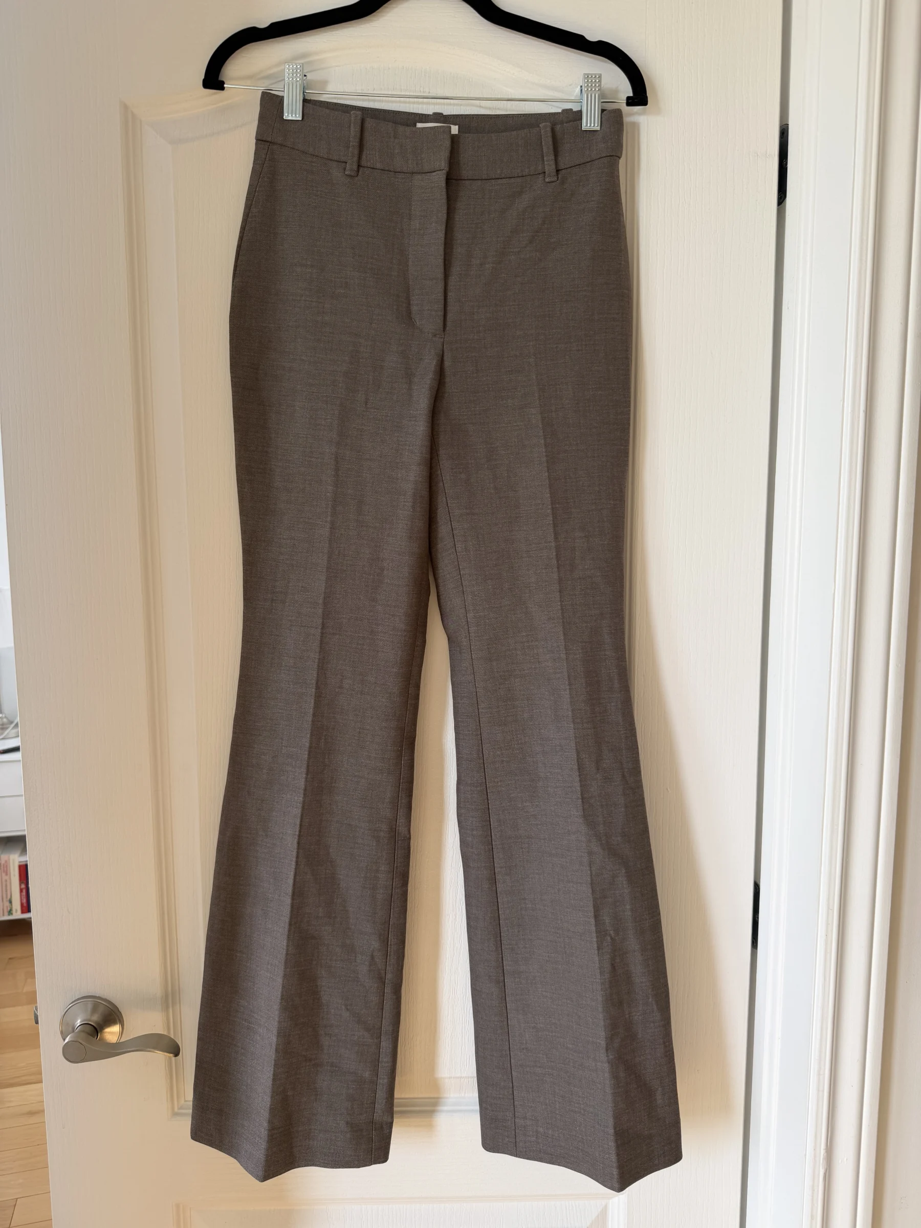 Pantalon Wilfred Aritzia modèle Vivace pants marron taille 2 Aritzia seconde main