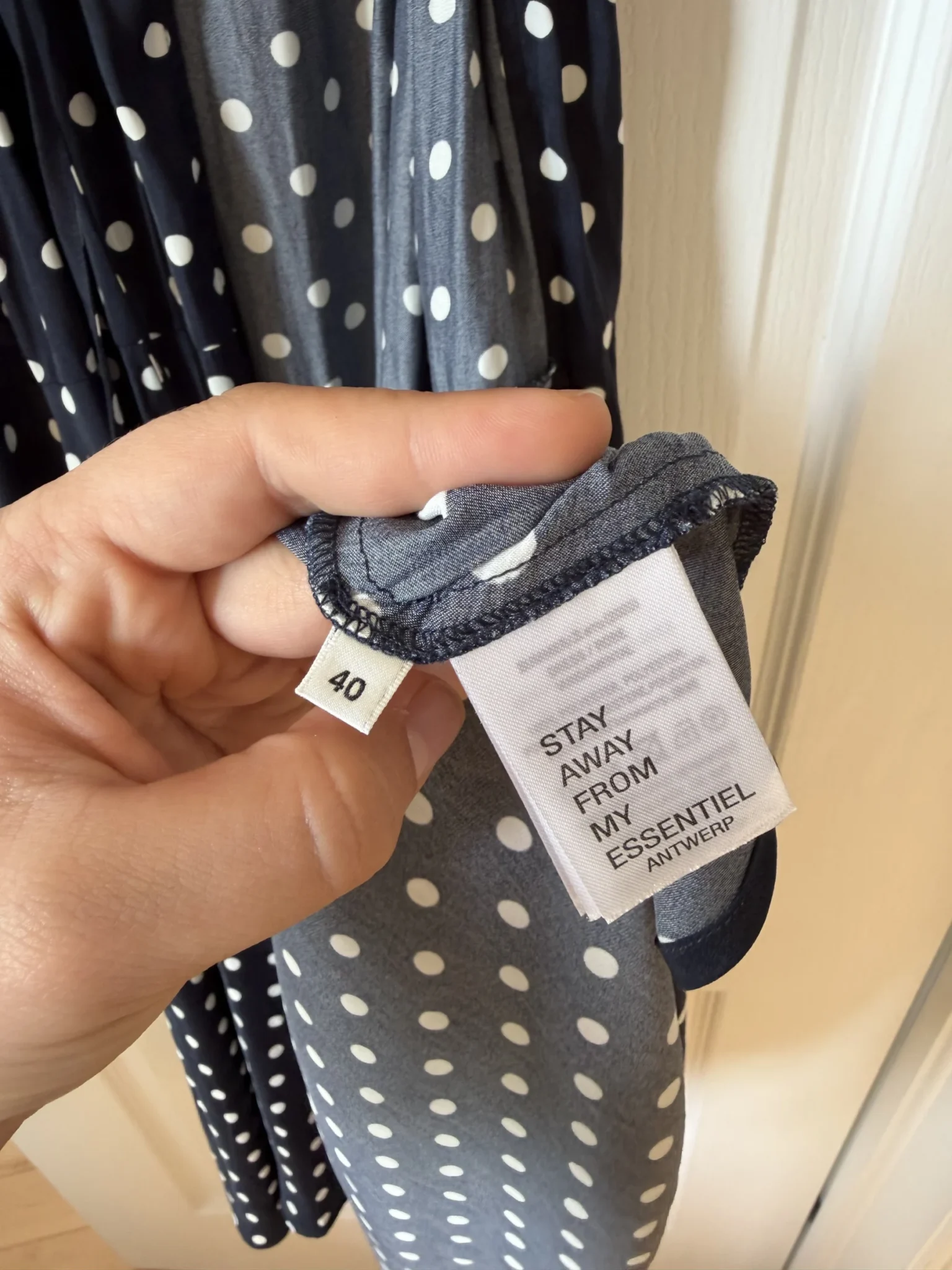 Image for Robe Essentiel Antwerp à pois bleu marine / blanc taille 40 FR