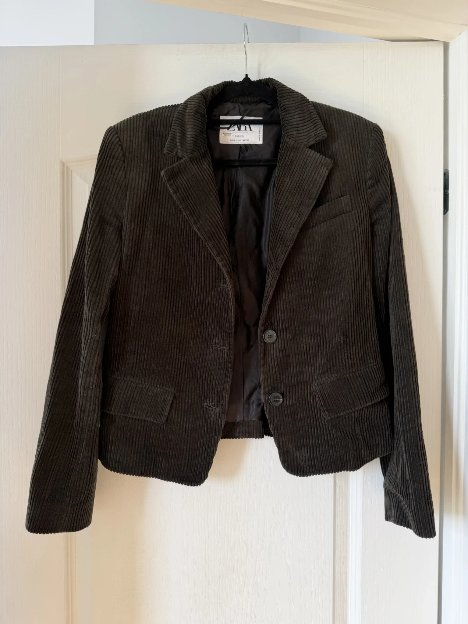 Featured image for Veste Zara Studio marron kaki velours côtelé taille S
