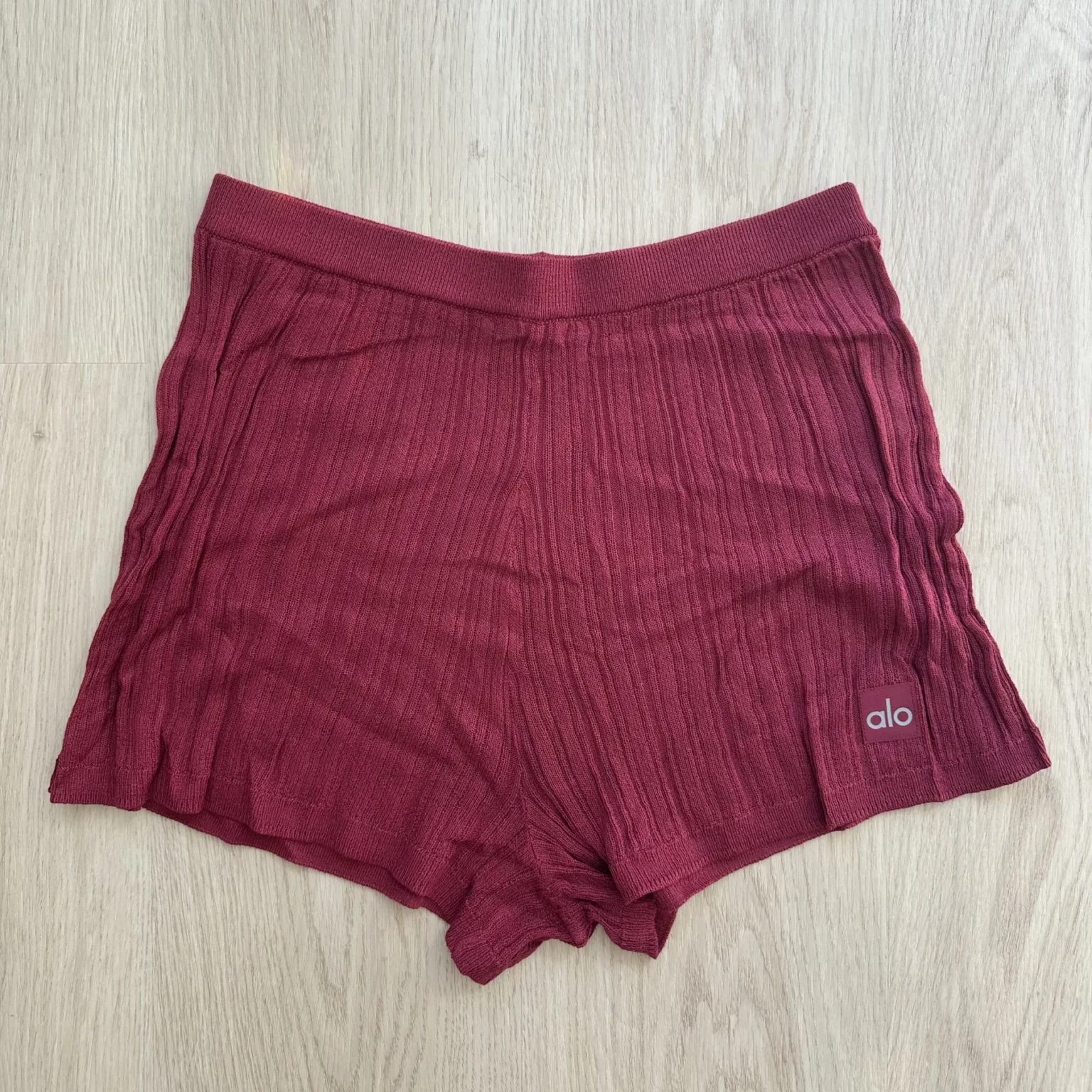 Featured image for Alo Sweater Sunlit High-Waist Short XS