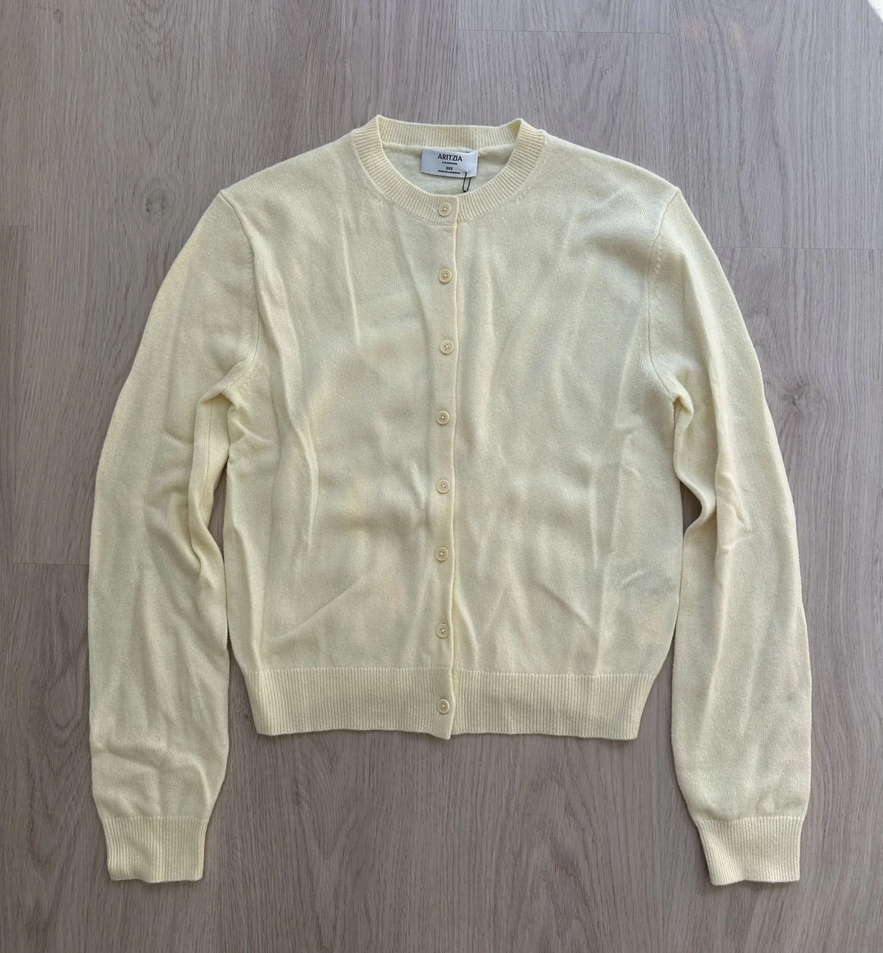 Aritzia Cashmere Crew Cardigan 2XS Aritzia seconde main