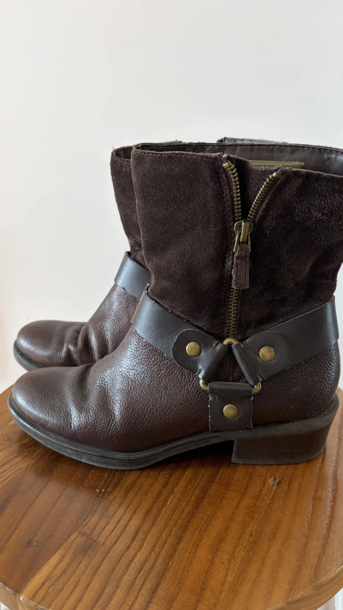 Featured image for Bottillon style western