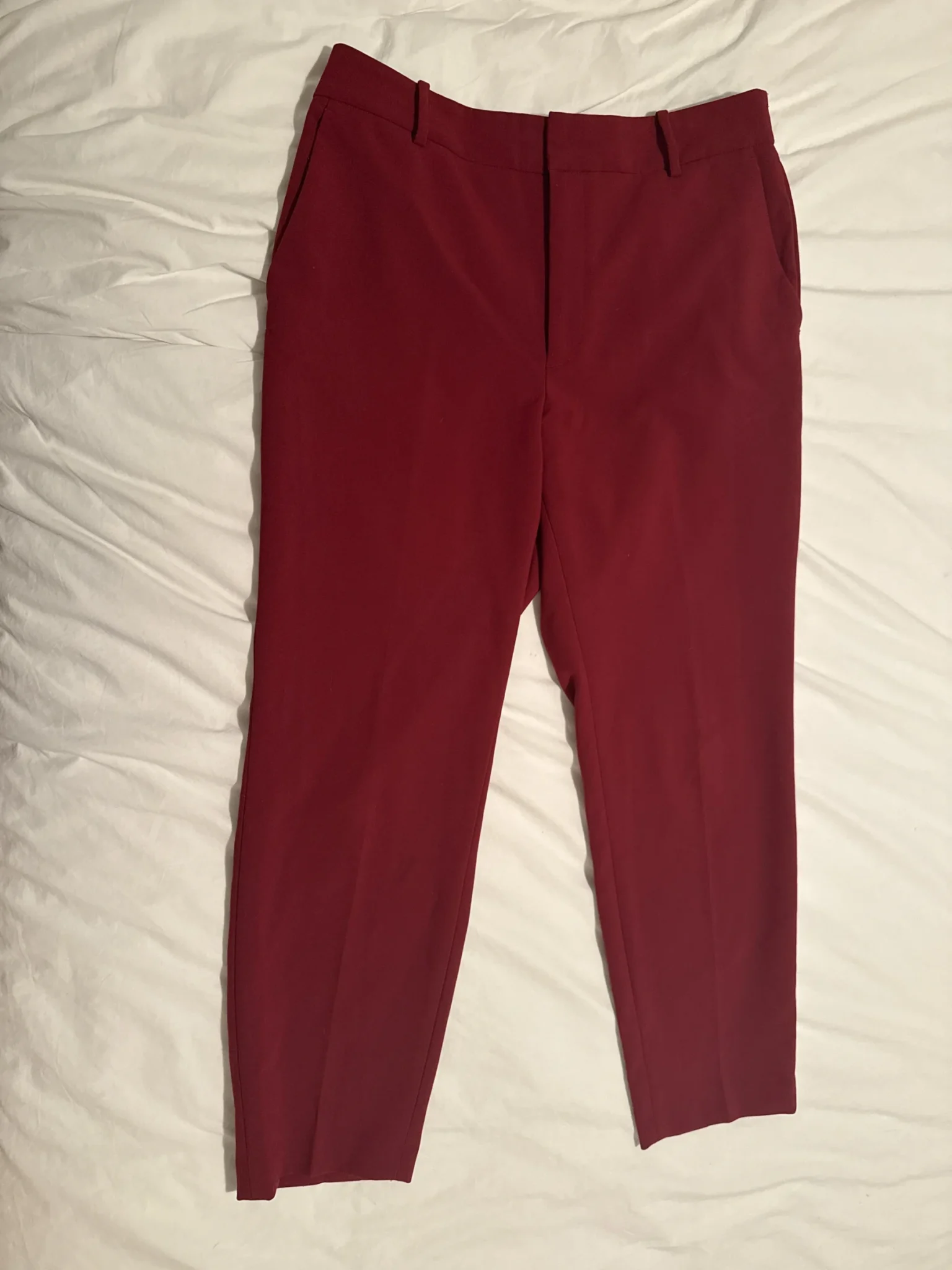 Featured image for Pantalon bordeaux taille élastique au dos