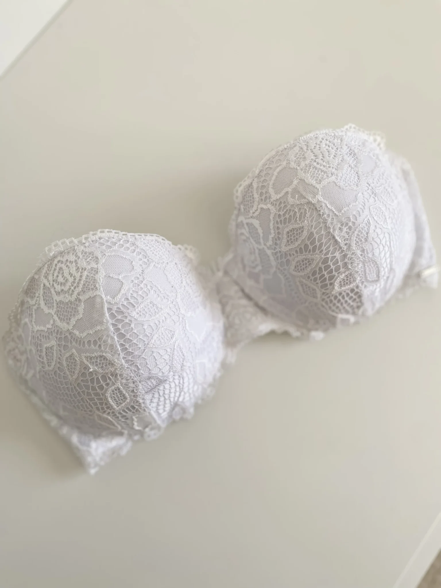 Image for 36C, removable straps