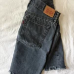 Featured thumbnail for Jupe en jeans Levis