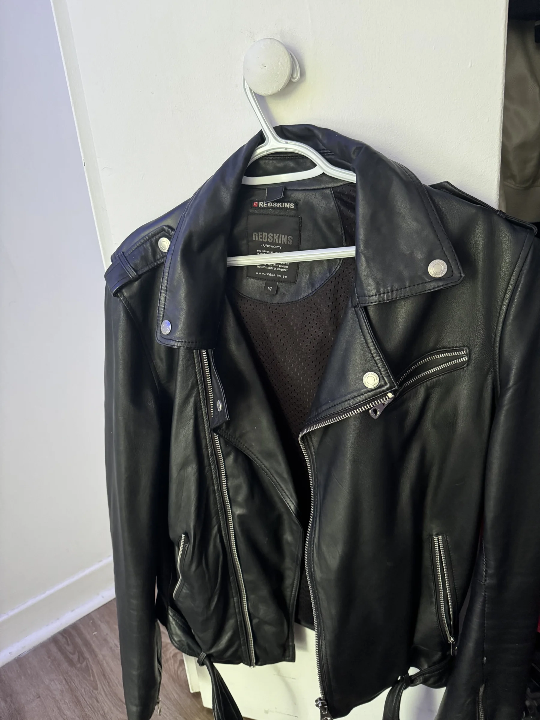 Superbe blouson motard en cuir véritable de la marque Redskins (collection Urbacity) *Autre seconde main