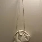 Featured thumbnail for Joli sac de cuir blanc vintage