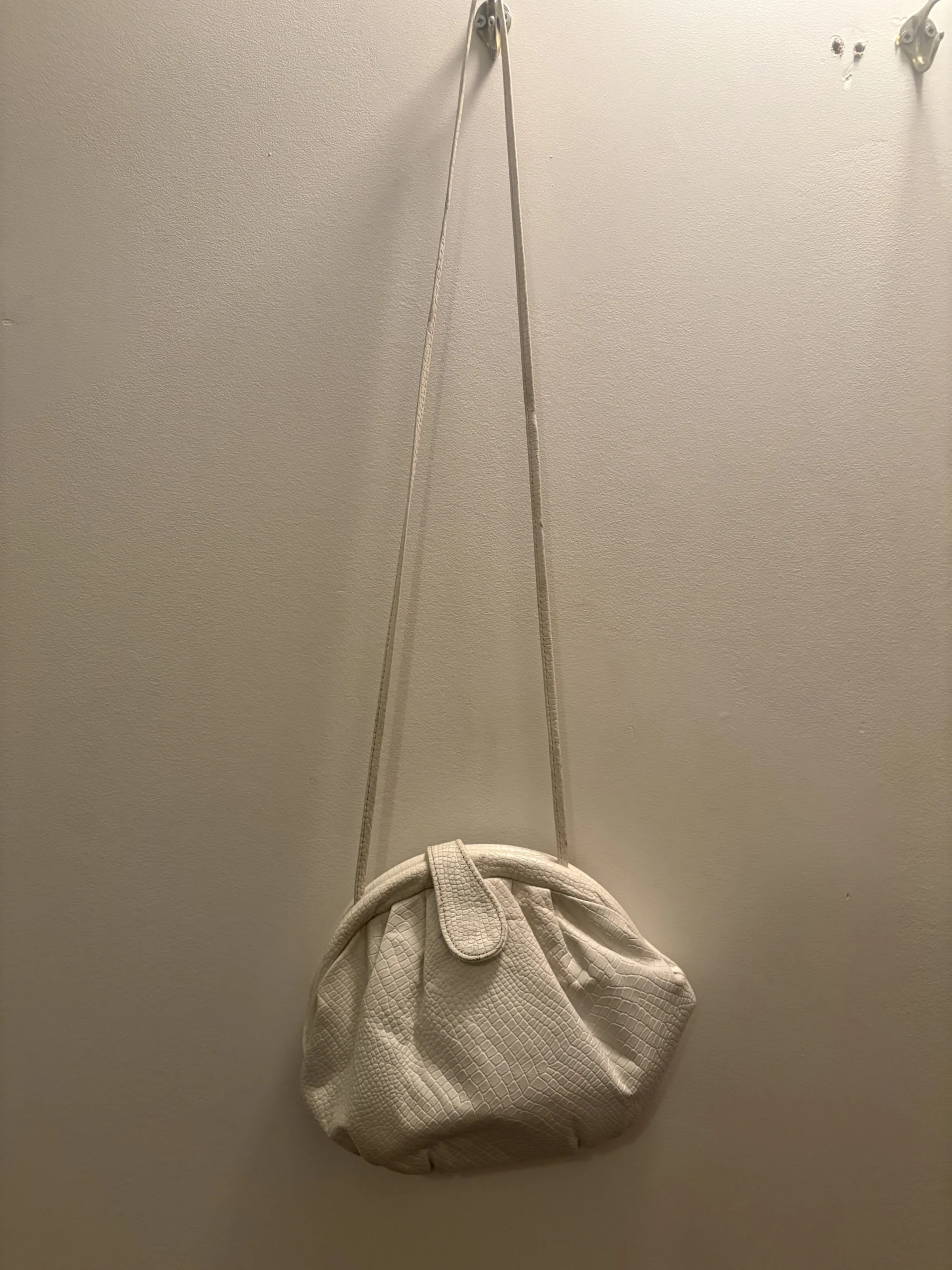 Joli sac de cuir blanc vintage *Autre seconde main