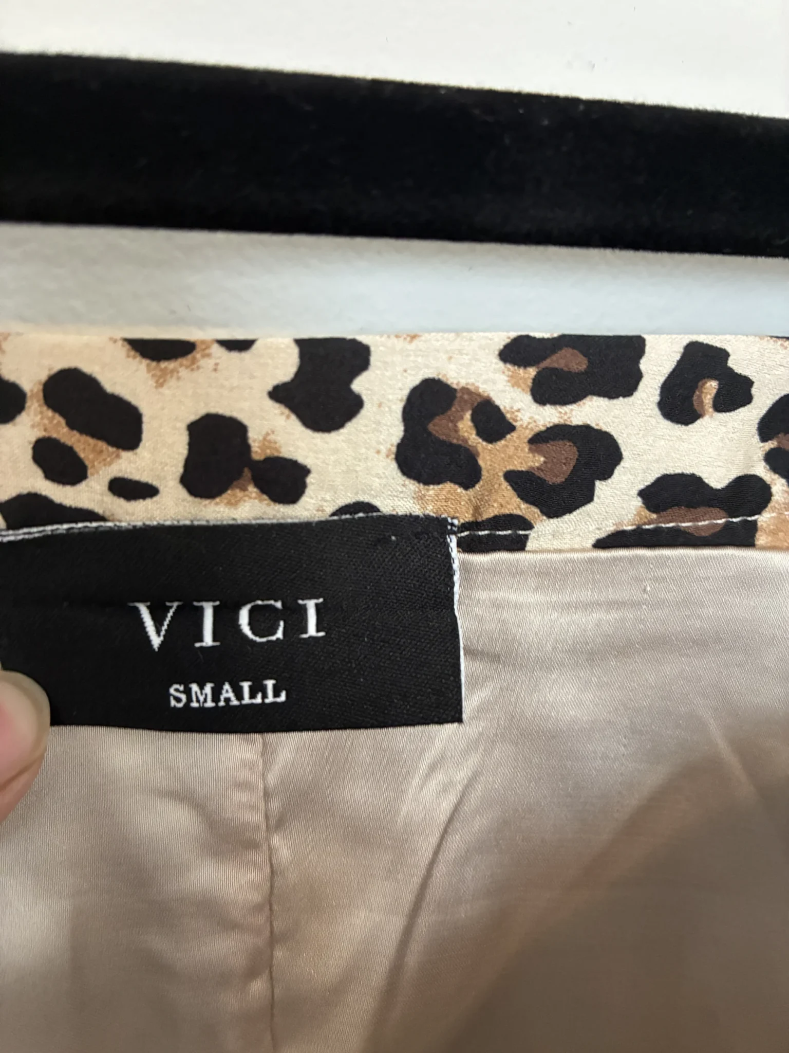 Image for Jupe midi en satin à motif léopard