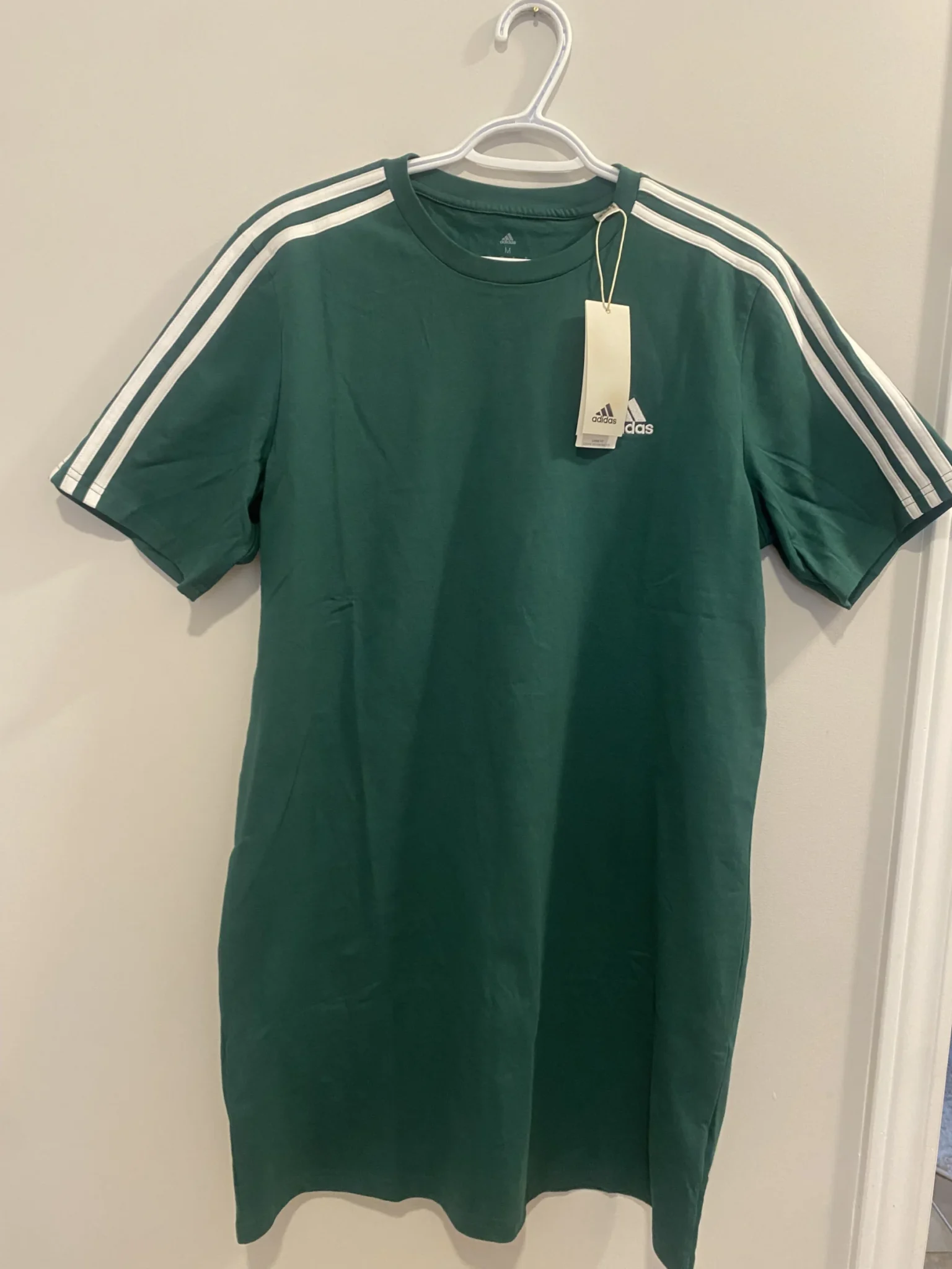 Featured image for Robe ample adidas