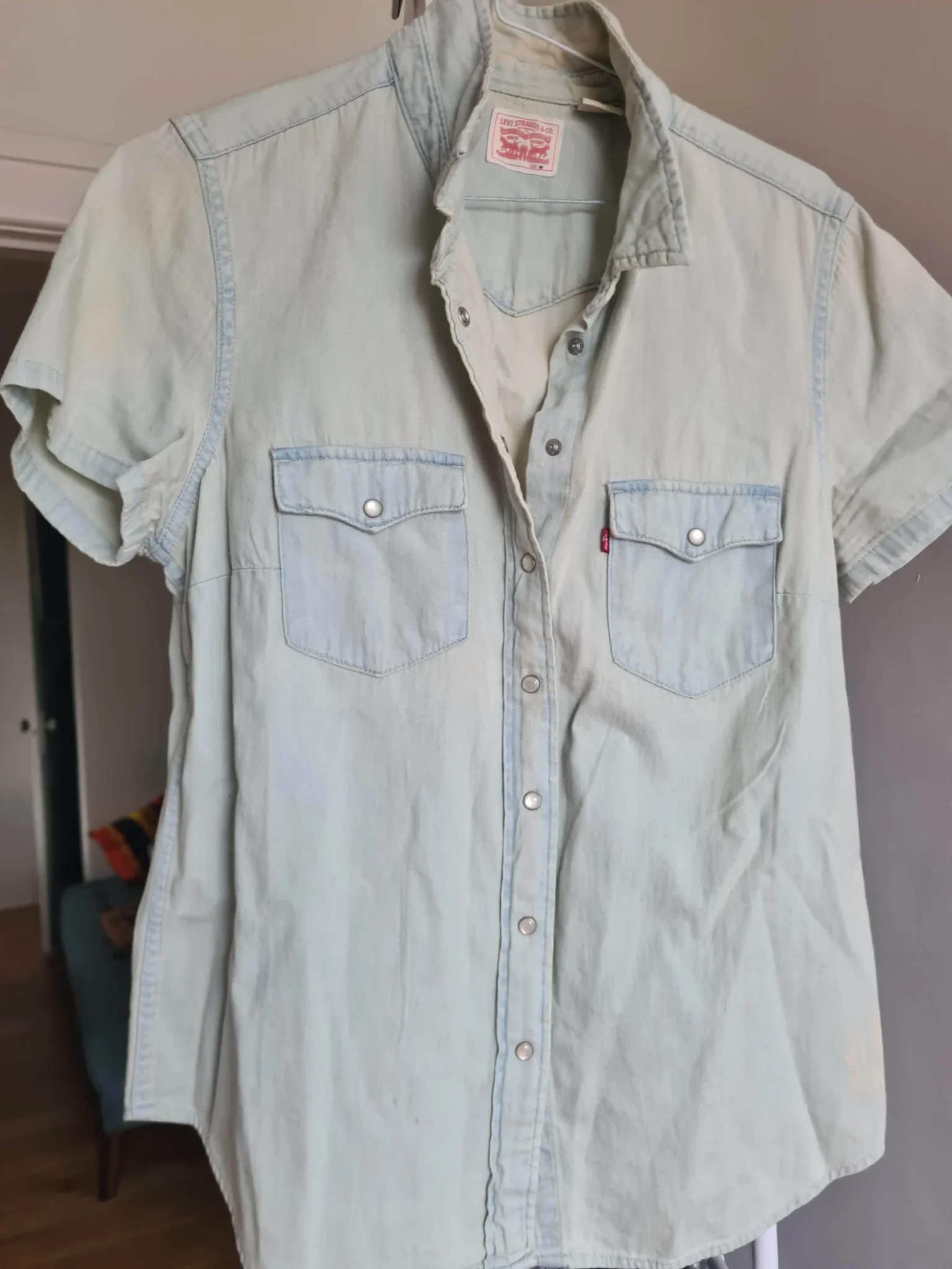 Featured image for Chemise légère effet délavée en jean