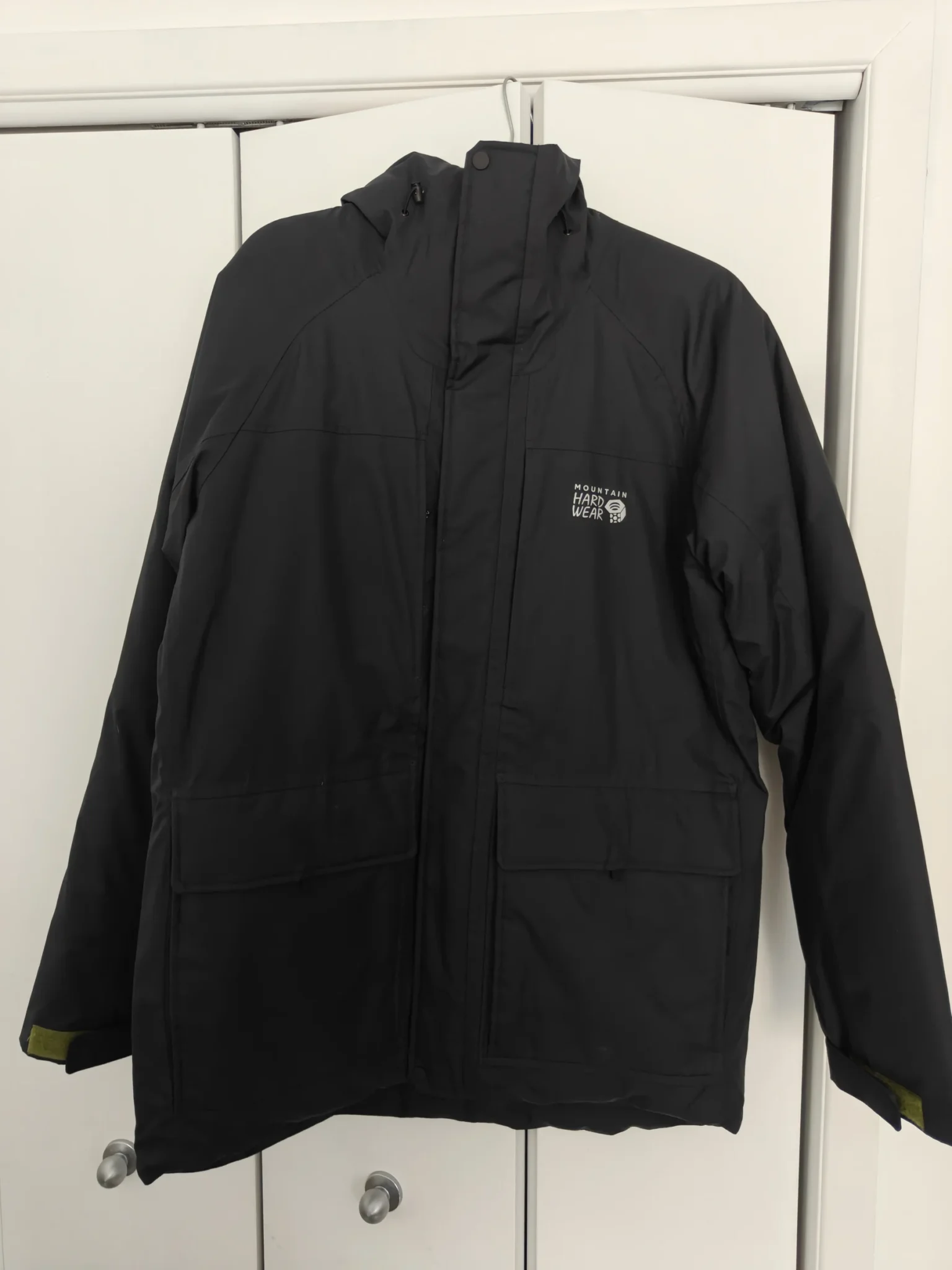 Featured image for Mountain Hardwear men’s jacket – down – L – AS GOOD AS NEW