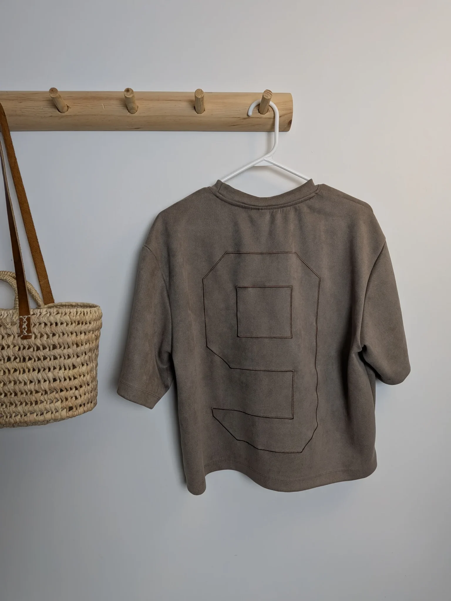 Image for 🤎 Chandail faux Suède beige