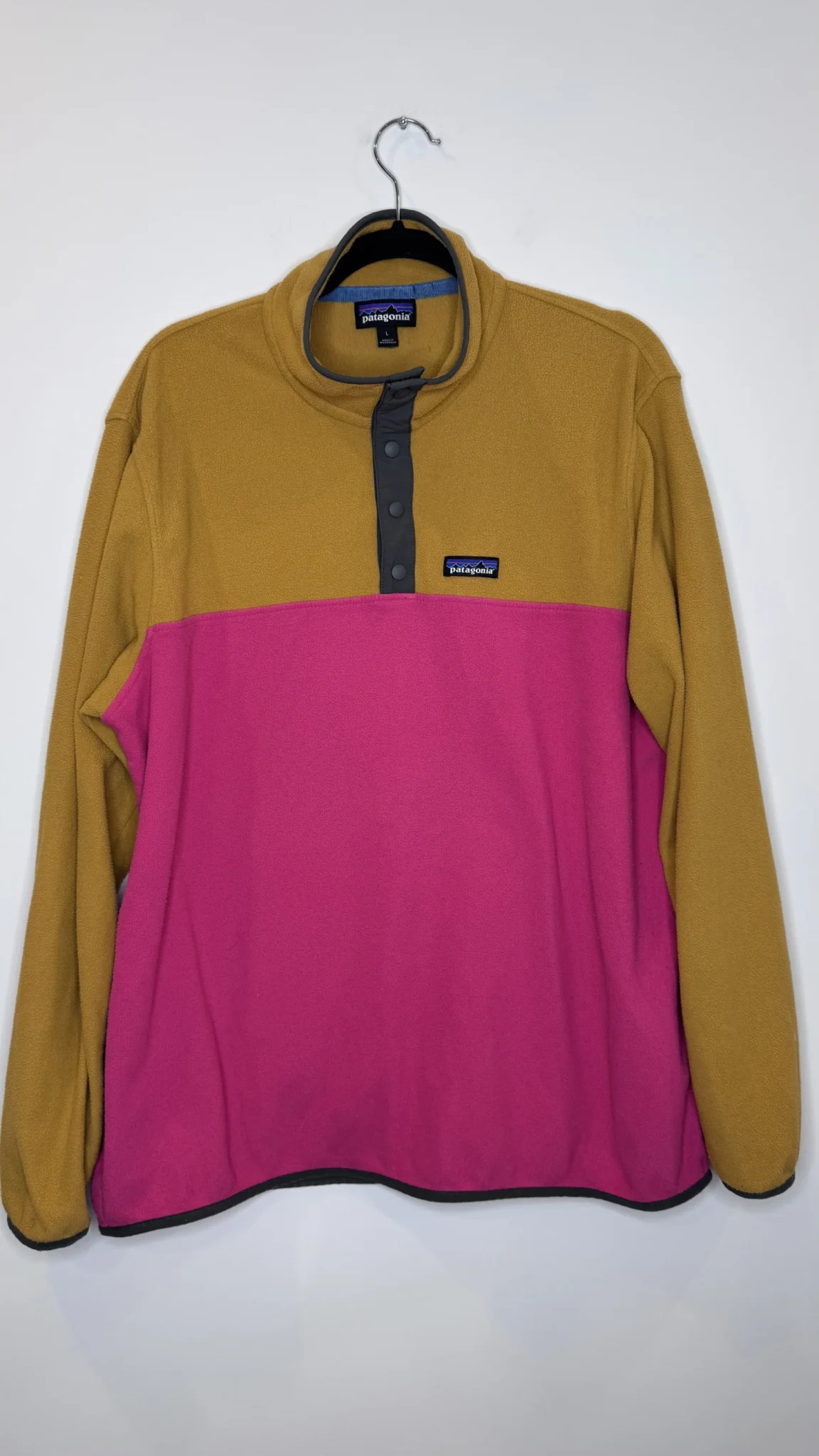 Featured image for Patagonia Men’s Two-Tone micro D Snap-T Fleece Pullover, Mustard Pink, size L