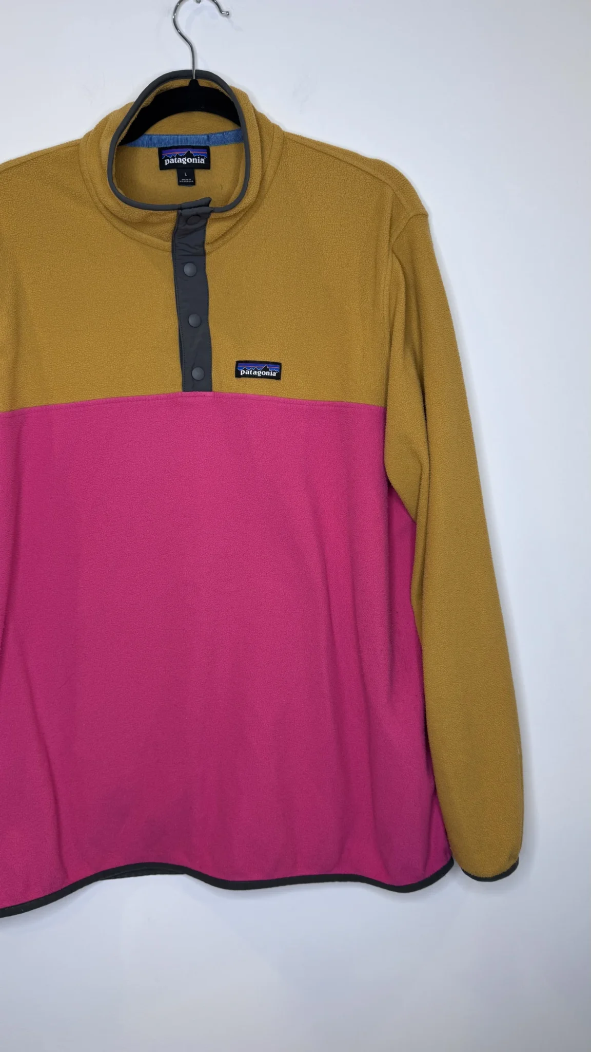 Image for Patagonia Men’s Two-Tone micro D Snap-T Fleece Pullover, Mustard Pink, size L