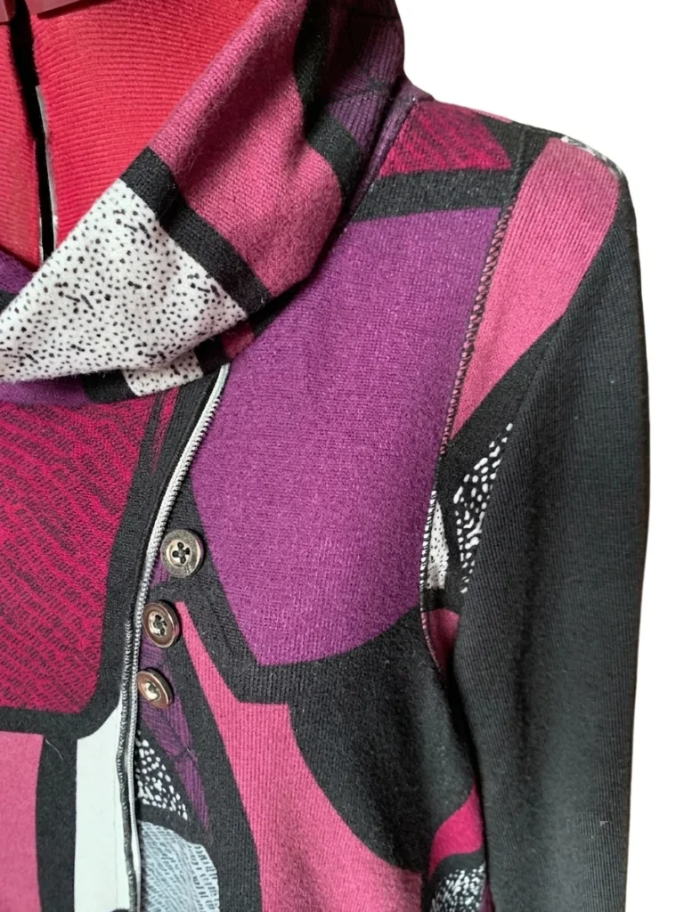 Image for Emotions – Plum B&W – Tunique-pull à col bénitier, motif géométrique abstrait – Grande