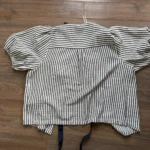 Thumbnail for Blouse à lacet