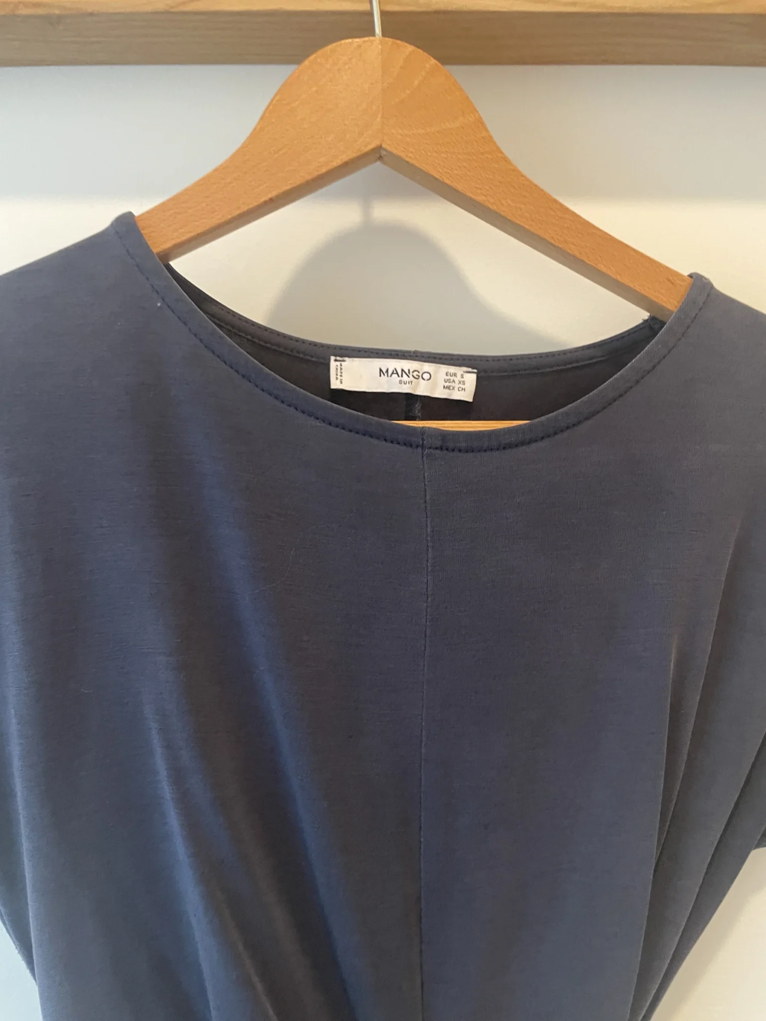 Image for Robe mi-longue bleu marine avec un nœud latéral intégré