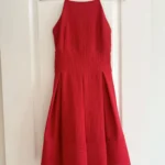 Thumbnail for Belle robe rouge