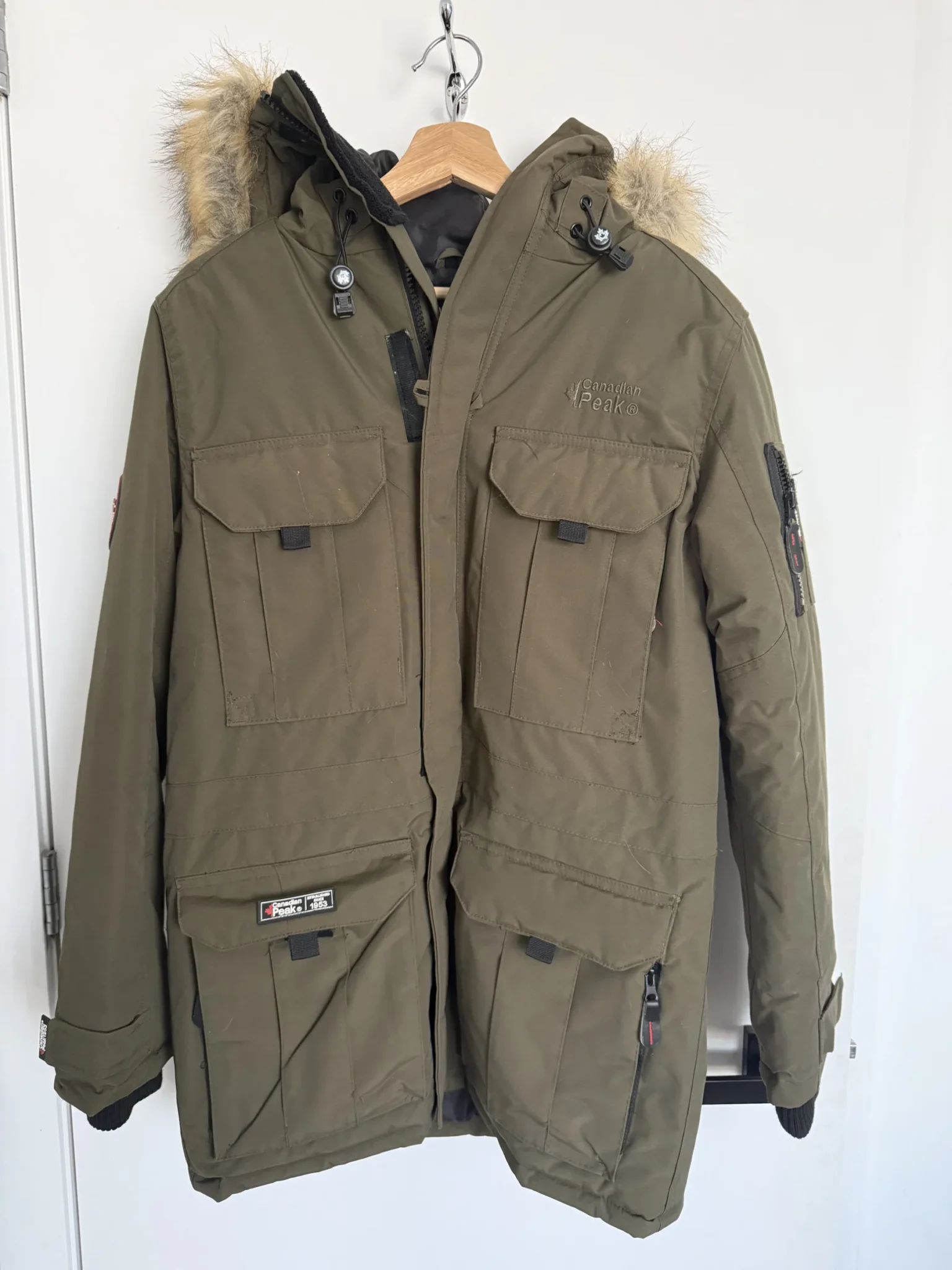 Featured image for Parka Canadian Peak