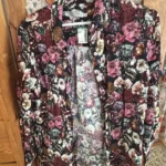Featured thumbnail for Blouse fleurie neuve automnale