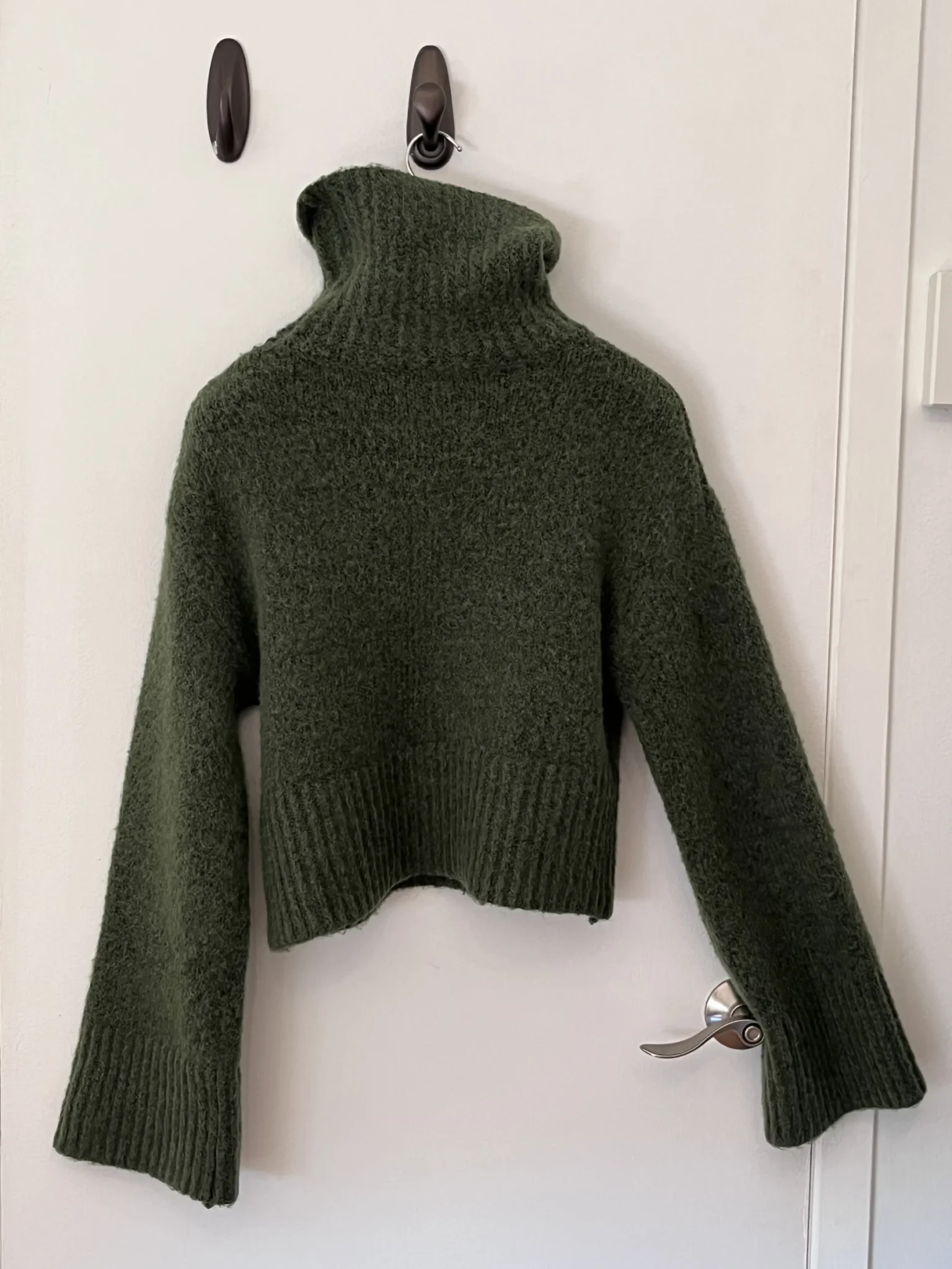 Image for Soft and comfortable crop top