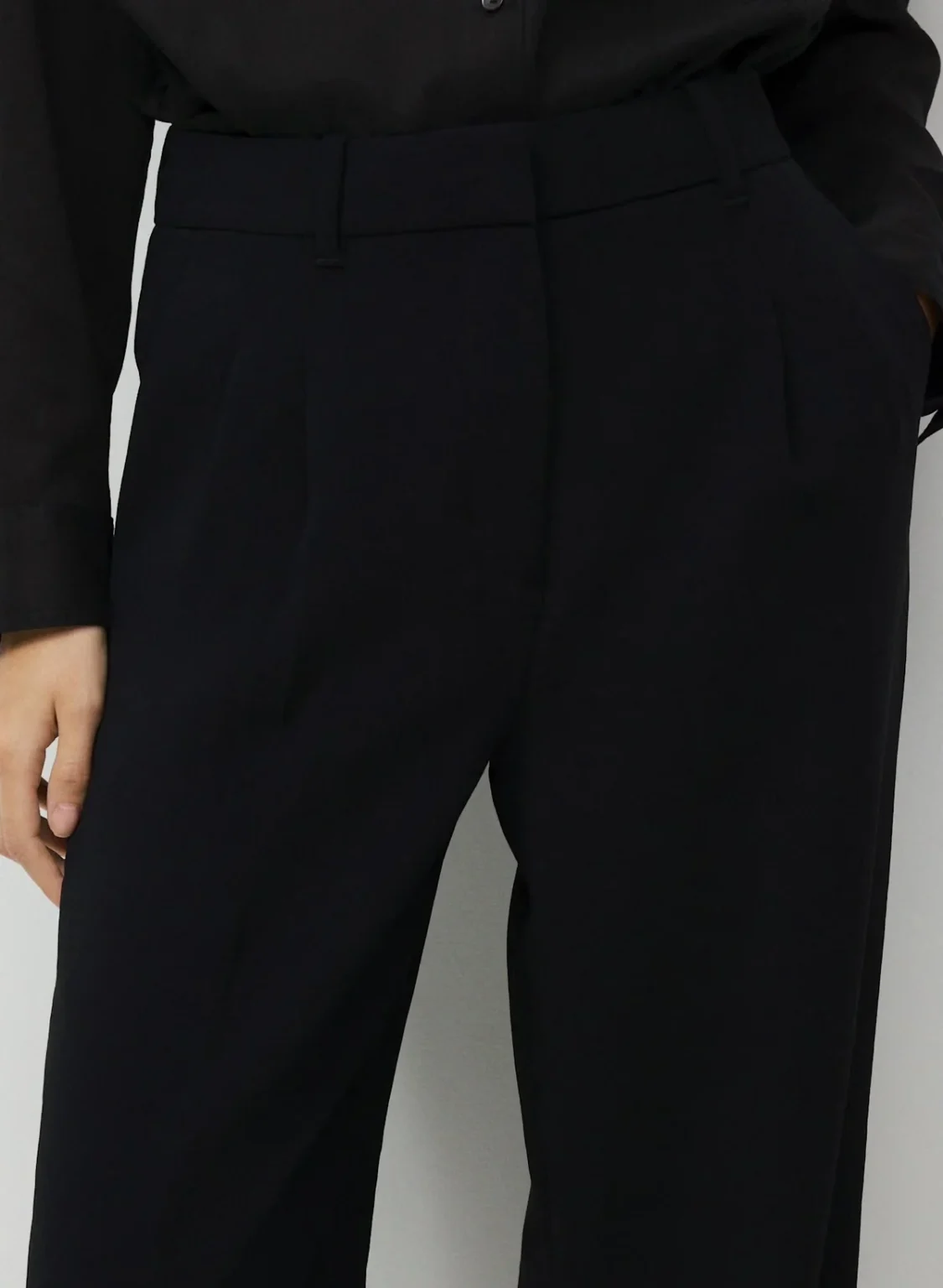 Image for Aritzia | Suit : Blazer + Pants Effortless (NEUF) 🖤