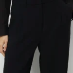 Thumbnail for Aritzia | Suit : Blazer + Pants Effortless (NEUF) 🖤