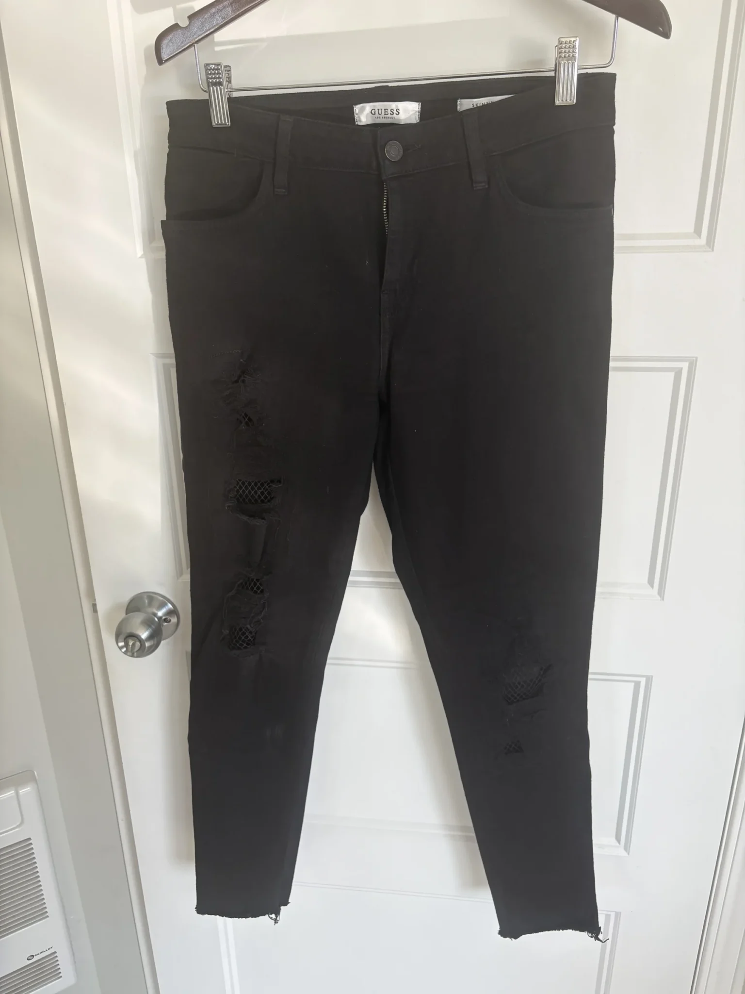 Featured image for Jeans troué skinny longeur cheville